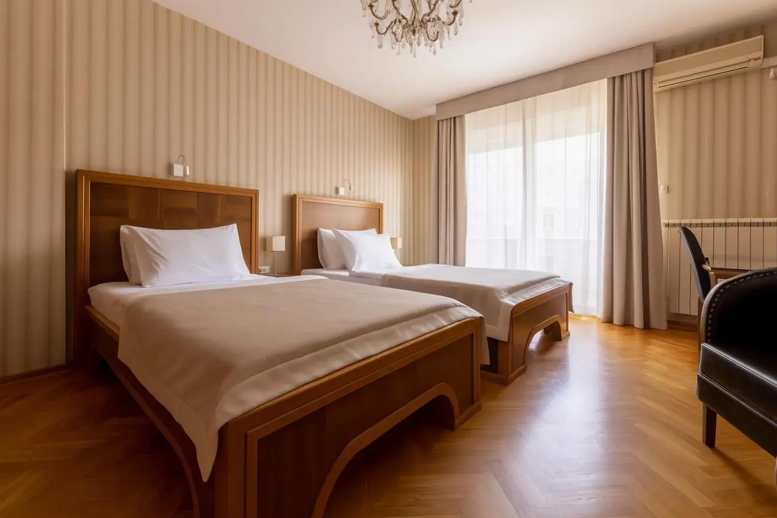 Twin Room in Hotel Majestic Twin Room in Hotel Majestic