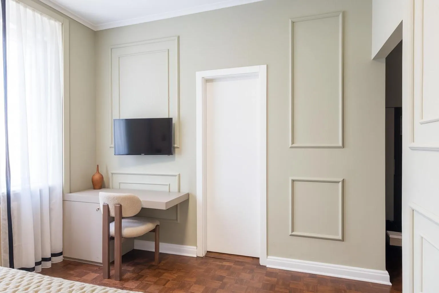 TV and multimedia in Hotel Majestic