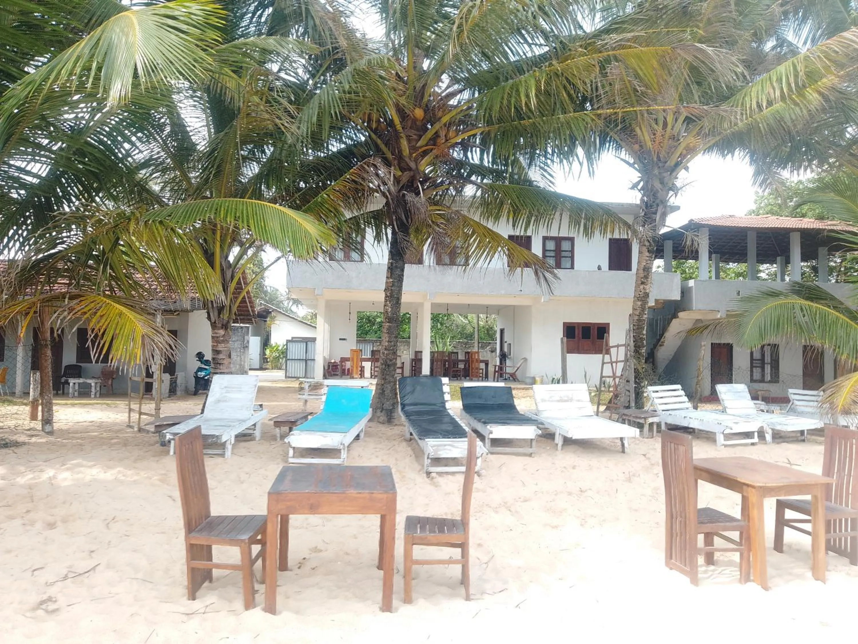 Kusuma's Lazy Left hostel