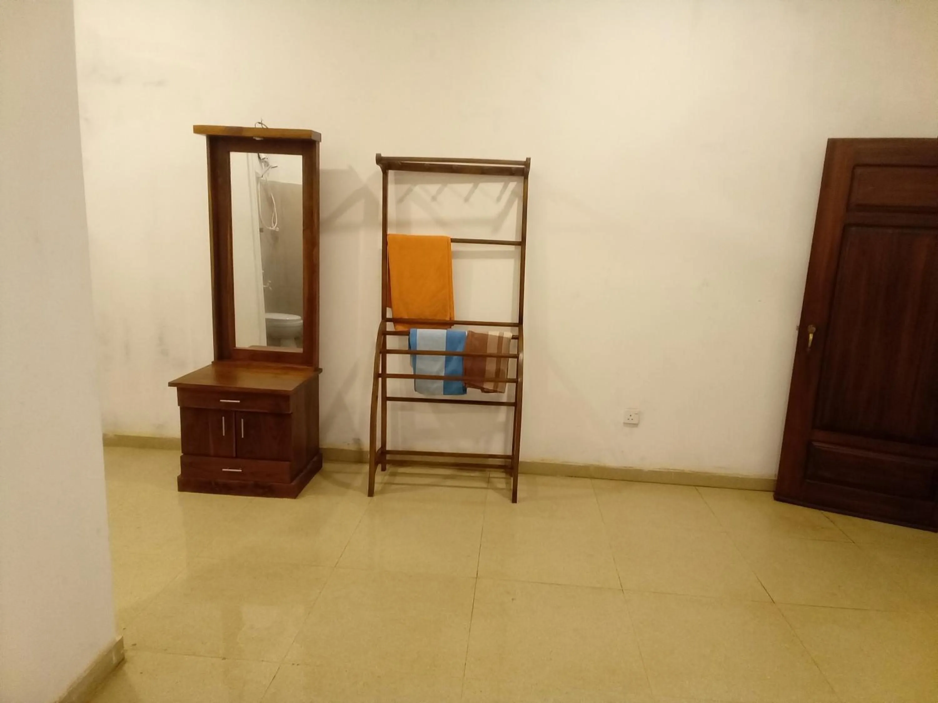 Kusuma's Lazy Left hostel