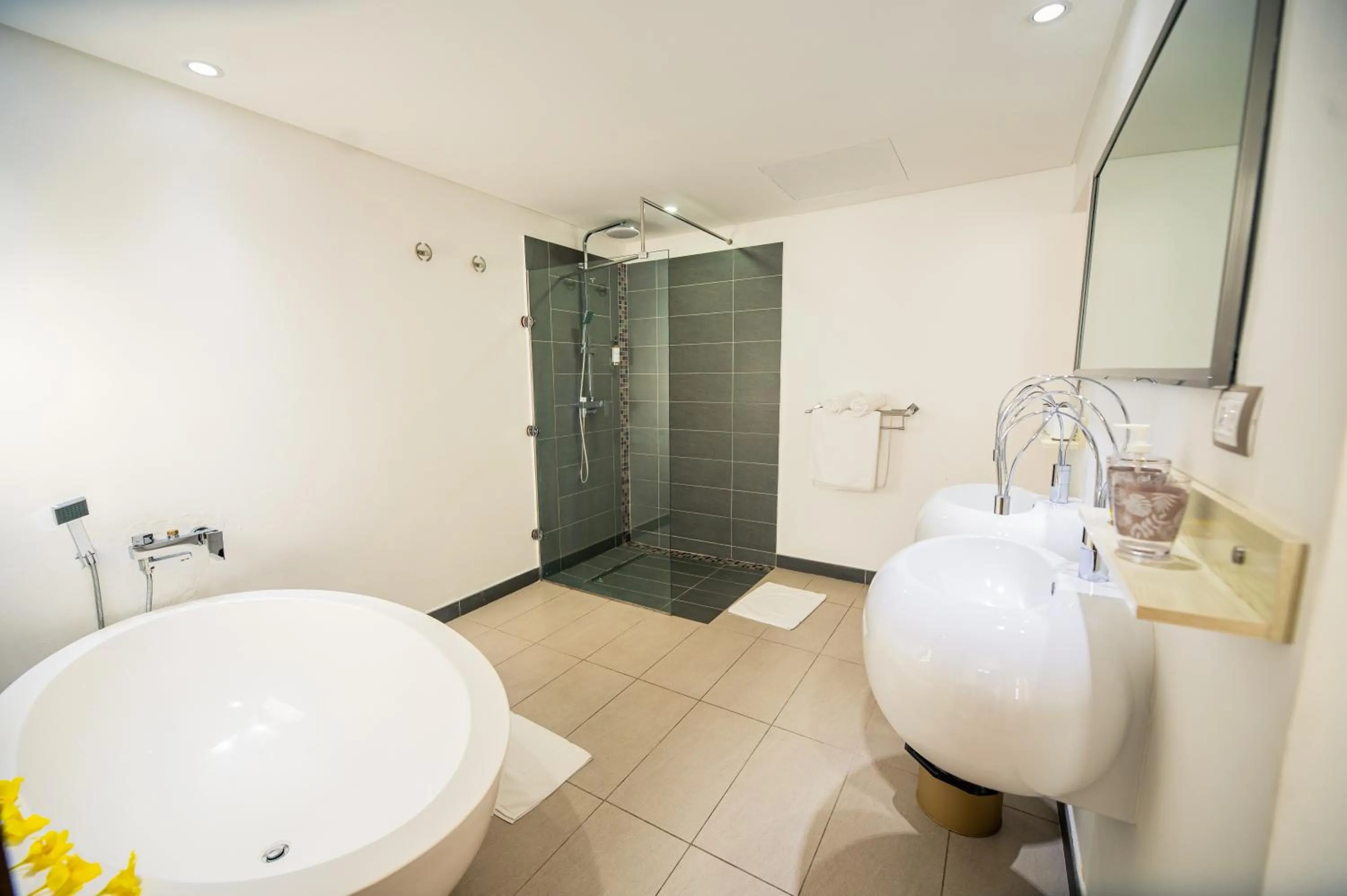 Bathroom in Toparadis Guest House