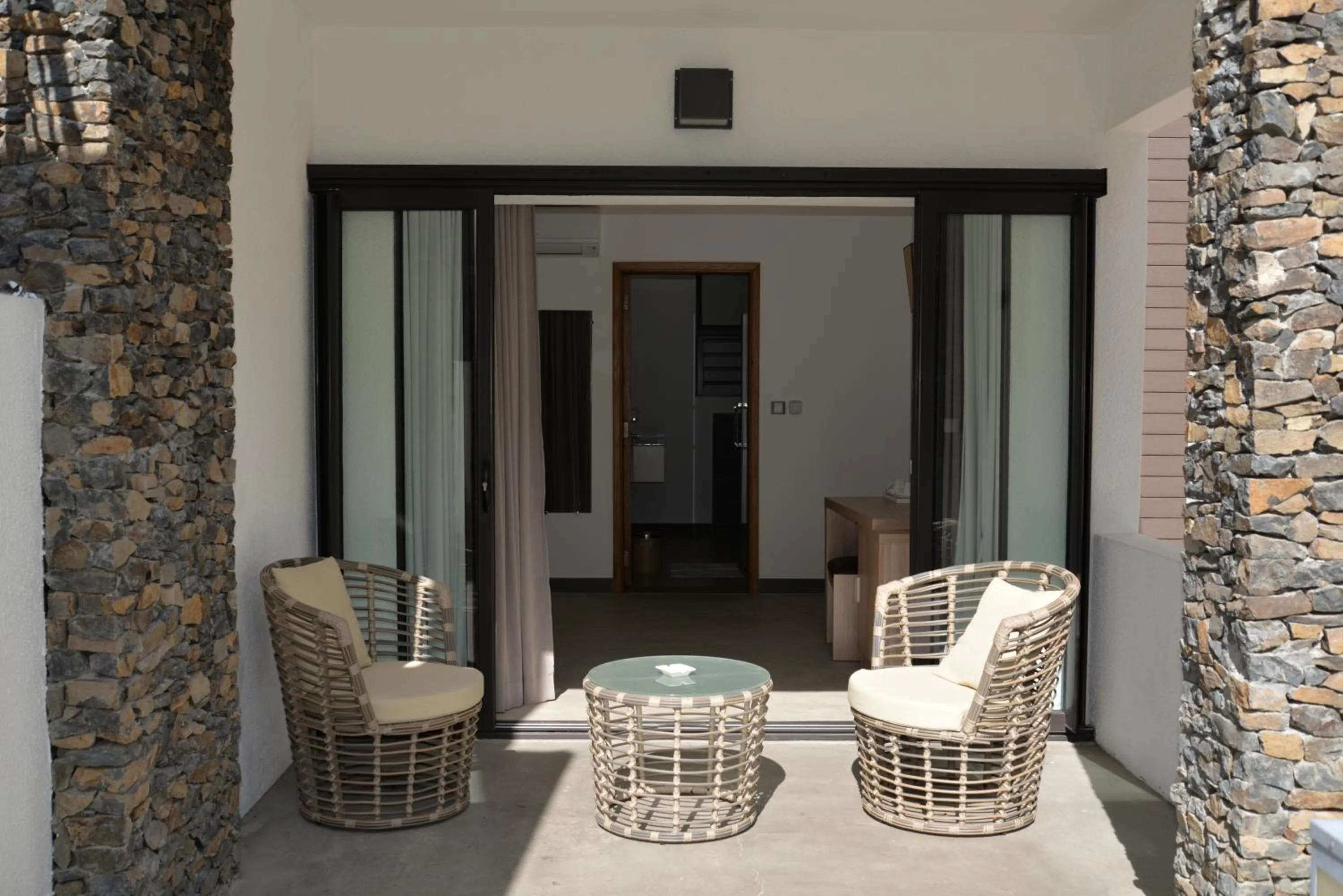 Patio in Toparadis Guest House