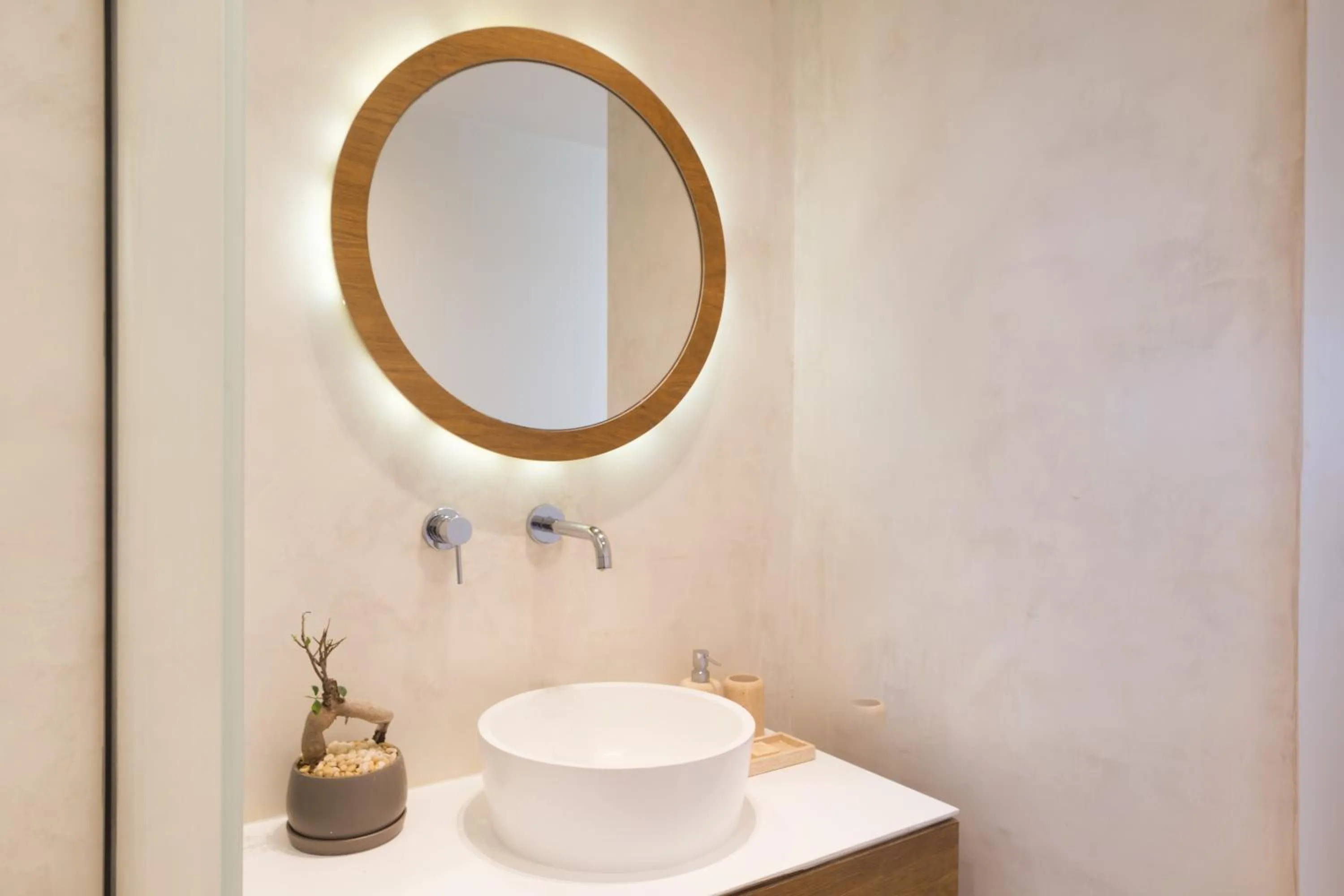 Bathroom in 18 Grapes Hotel