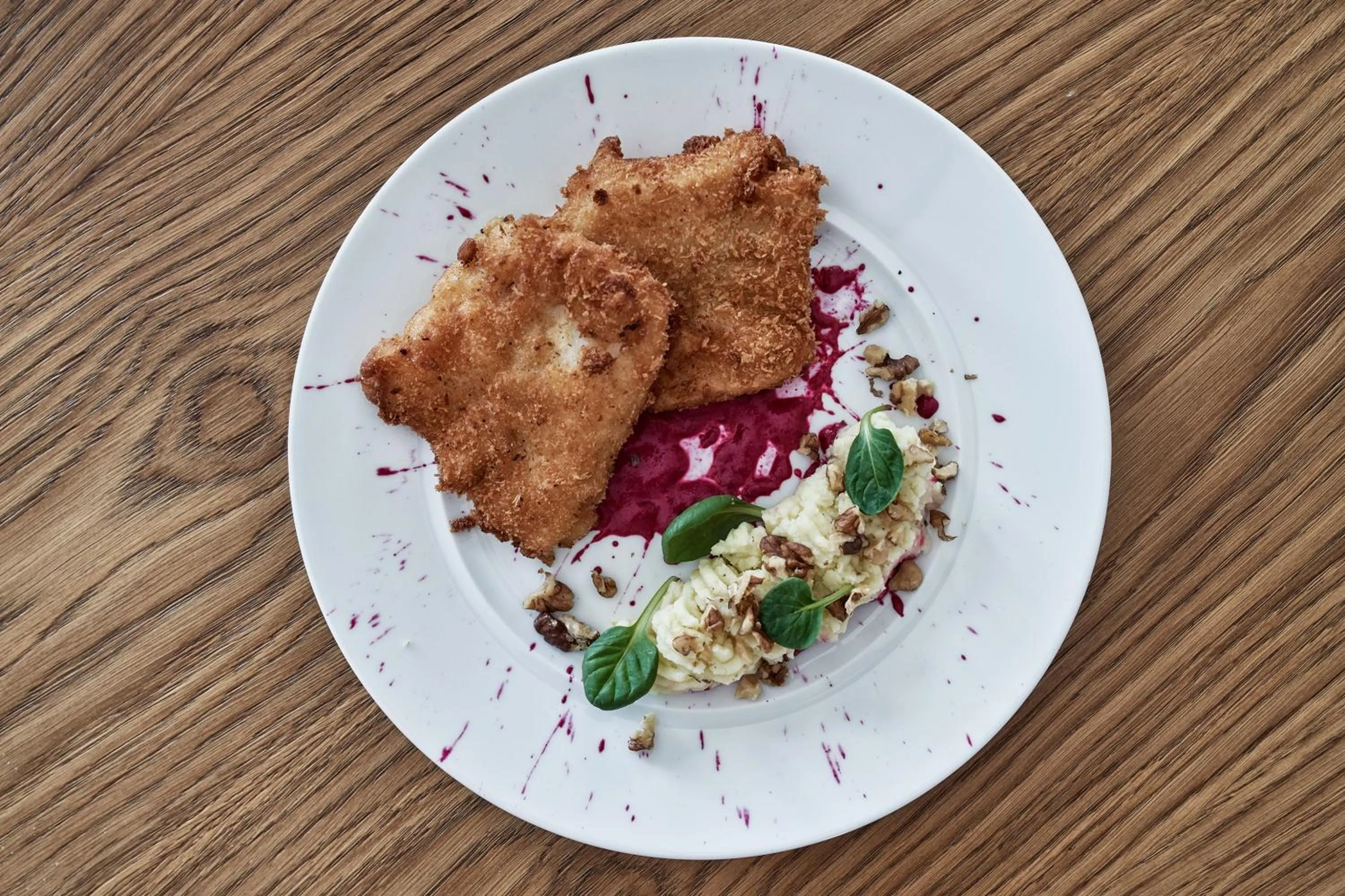 Food and drinks in 18 Grapes Hotel