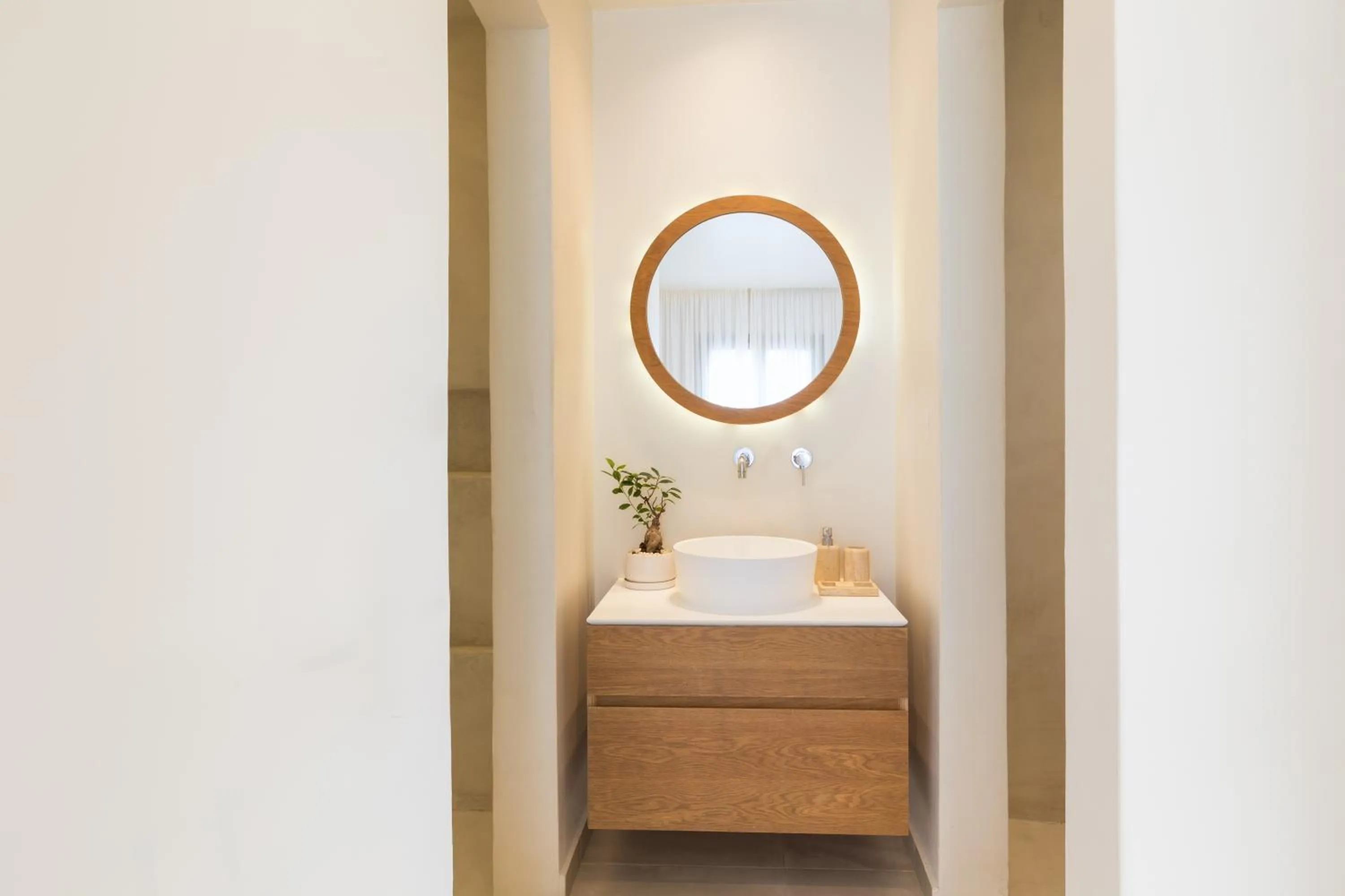 Bathroom in 18 Grapes Hotel