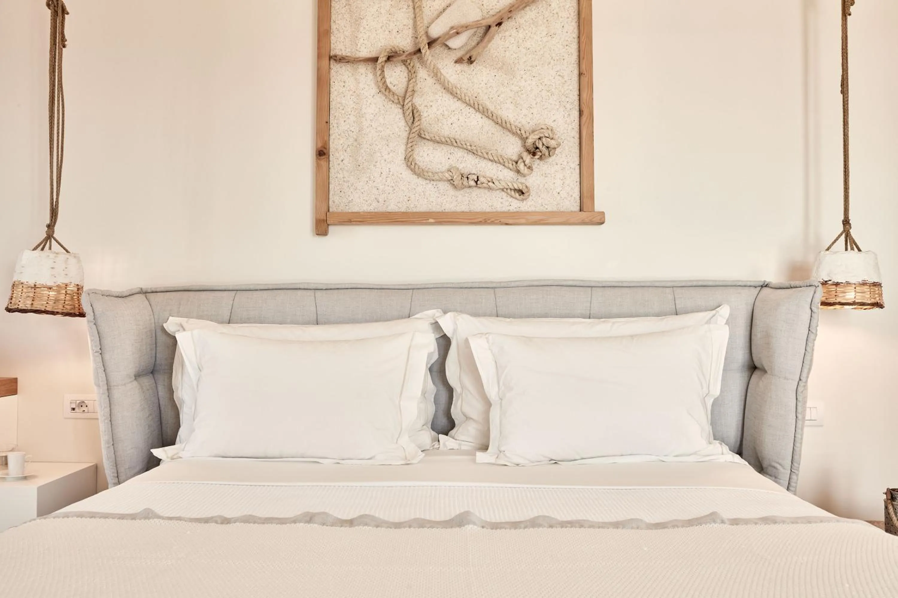 Bed in 18 Grapes Hotel