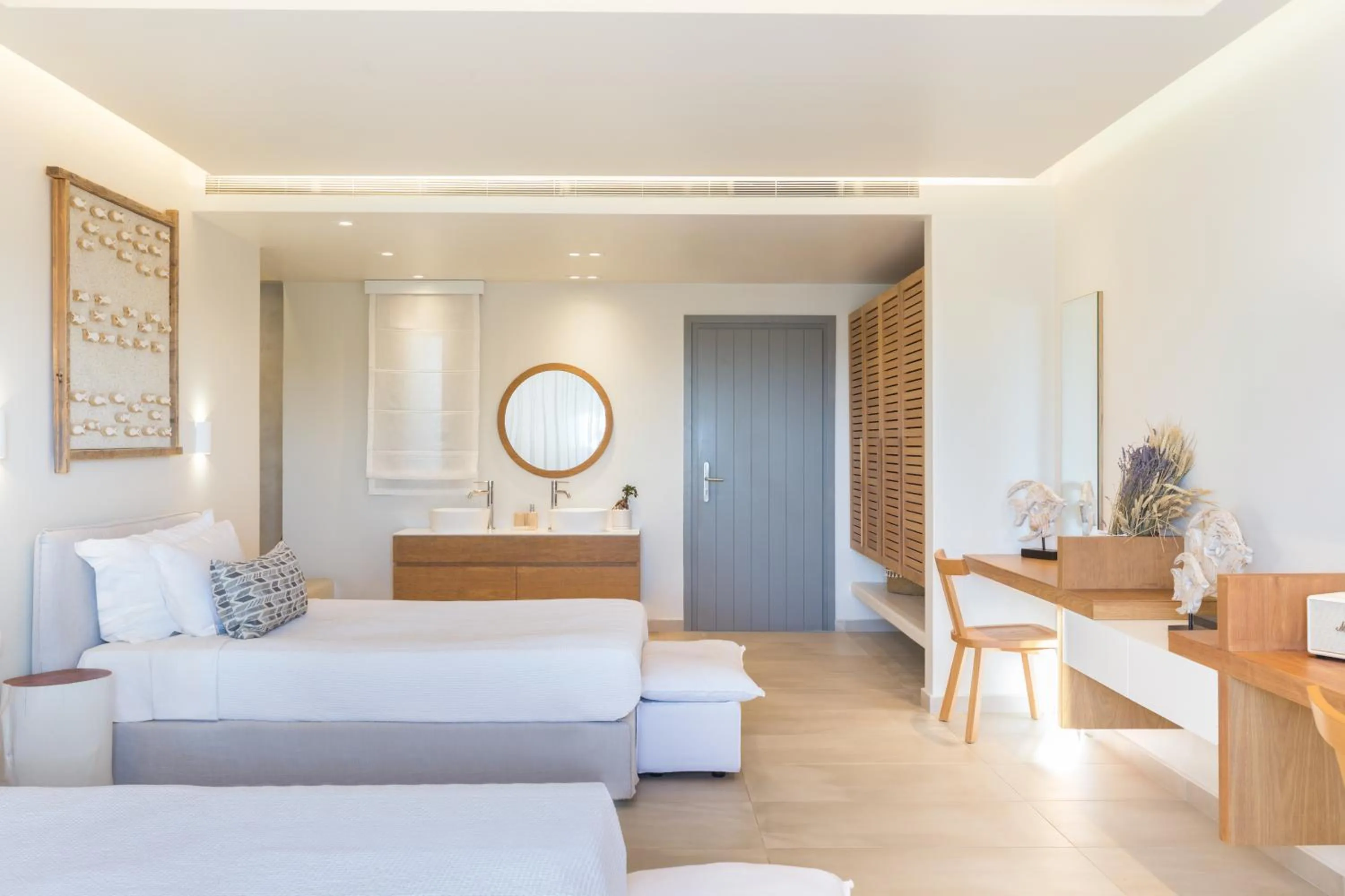 Photo of the whole room in 18 Grapes Hotel