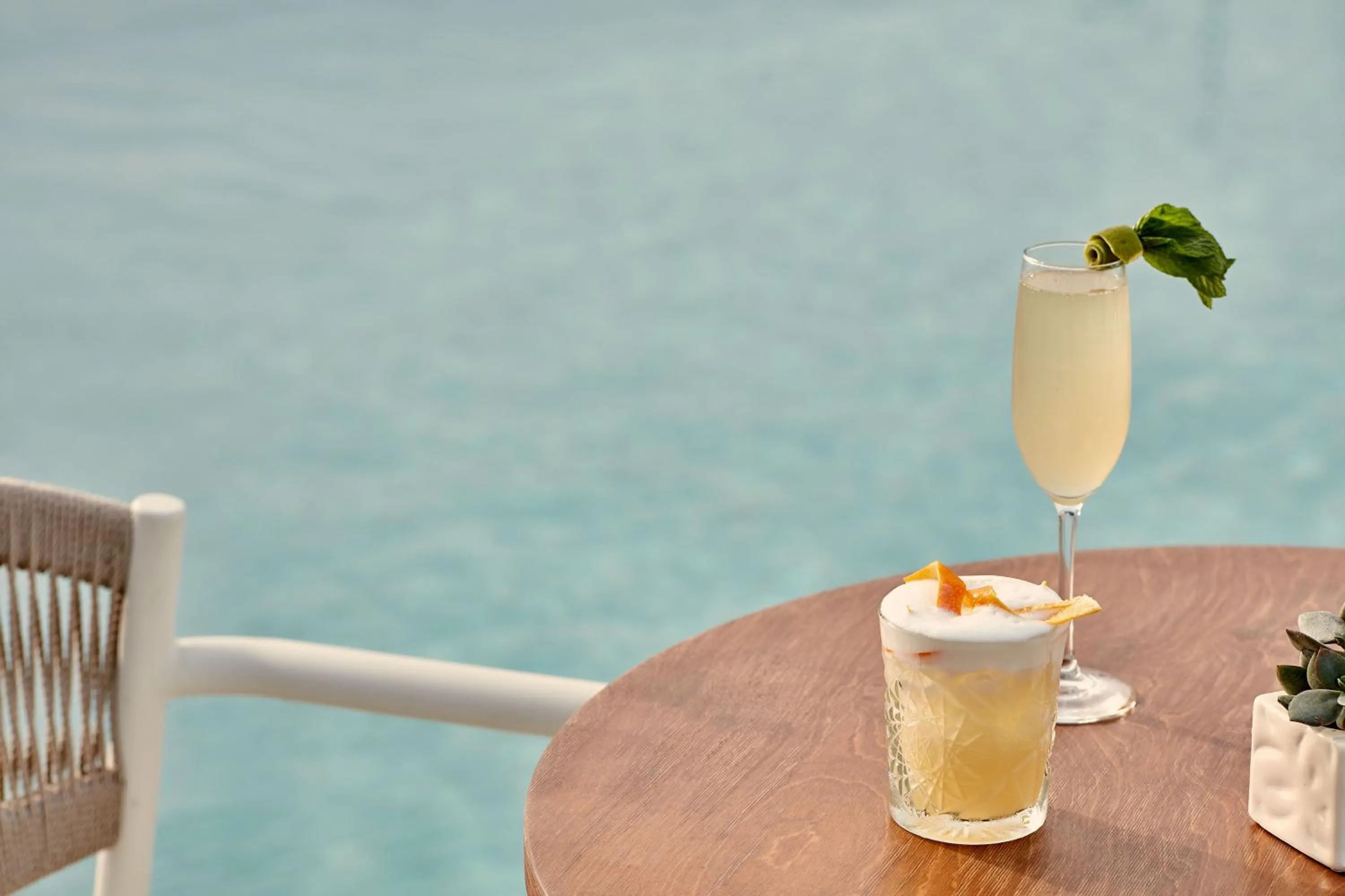 Drinks in 18 Grapes Hotel