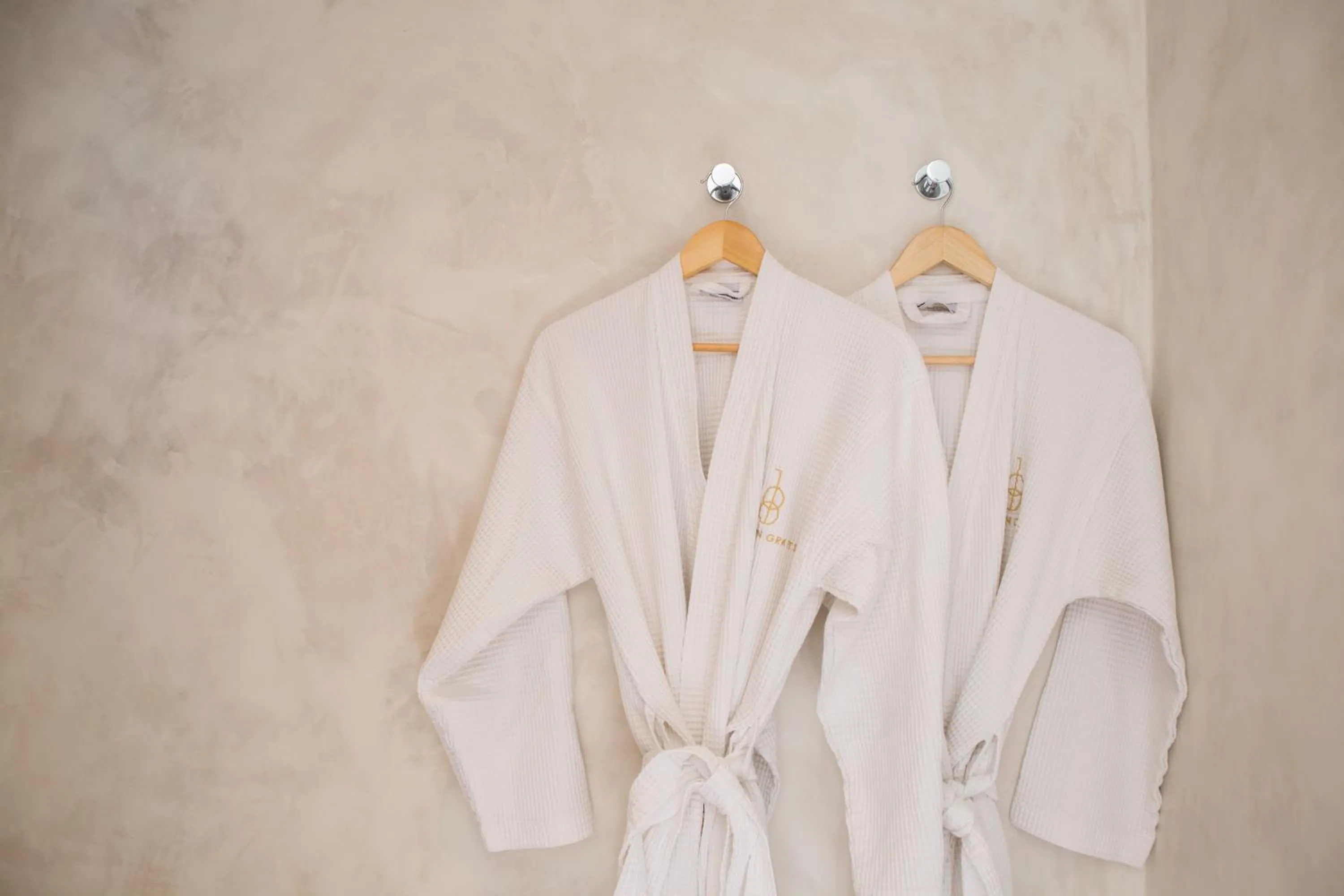 towels in 18 Grapes Hotel