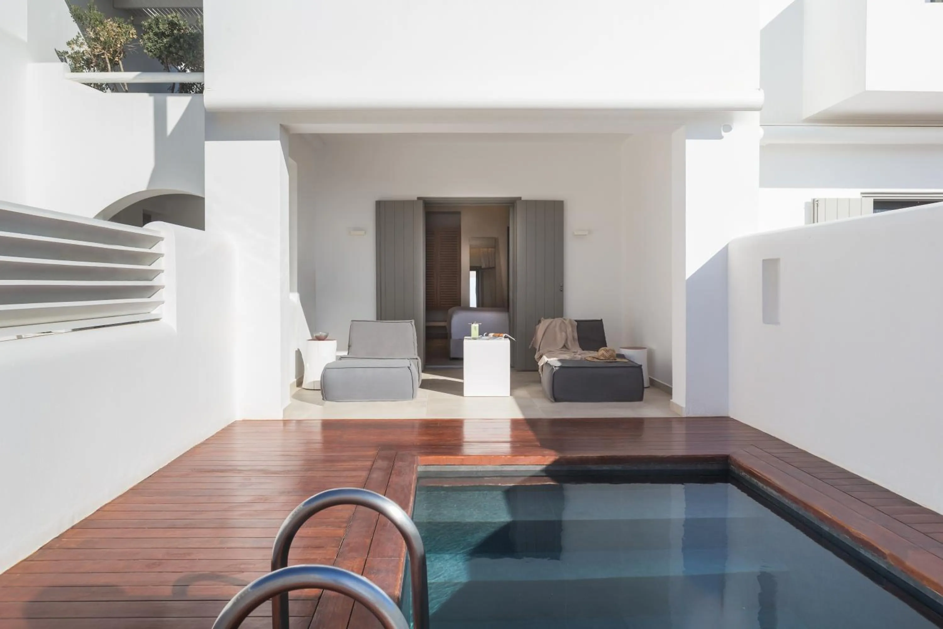 Pool view in 18 Grapes Hotel