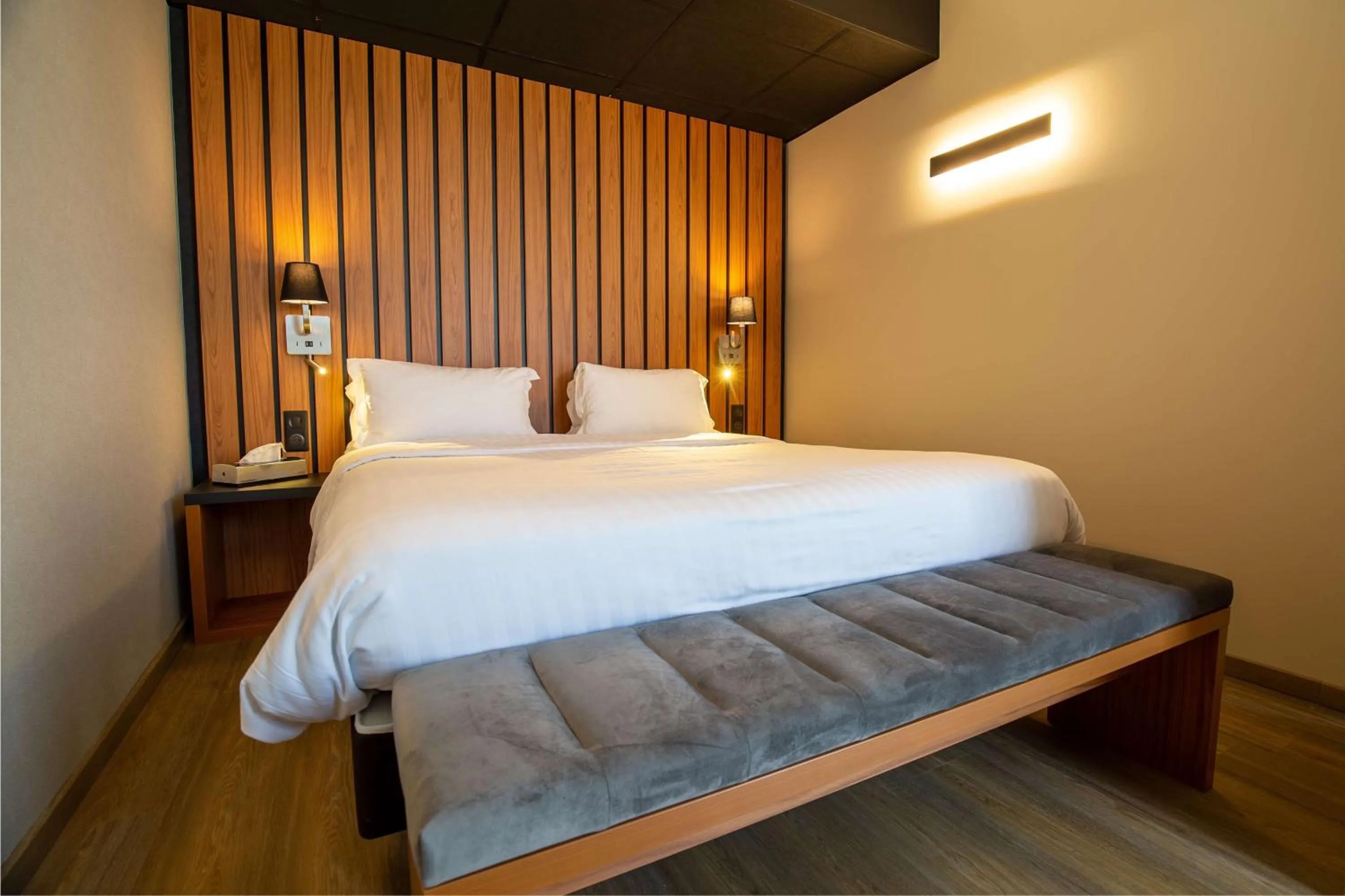 Comfort Double Room with Bay View in Best Western Côte des Sables Plouescat