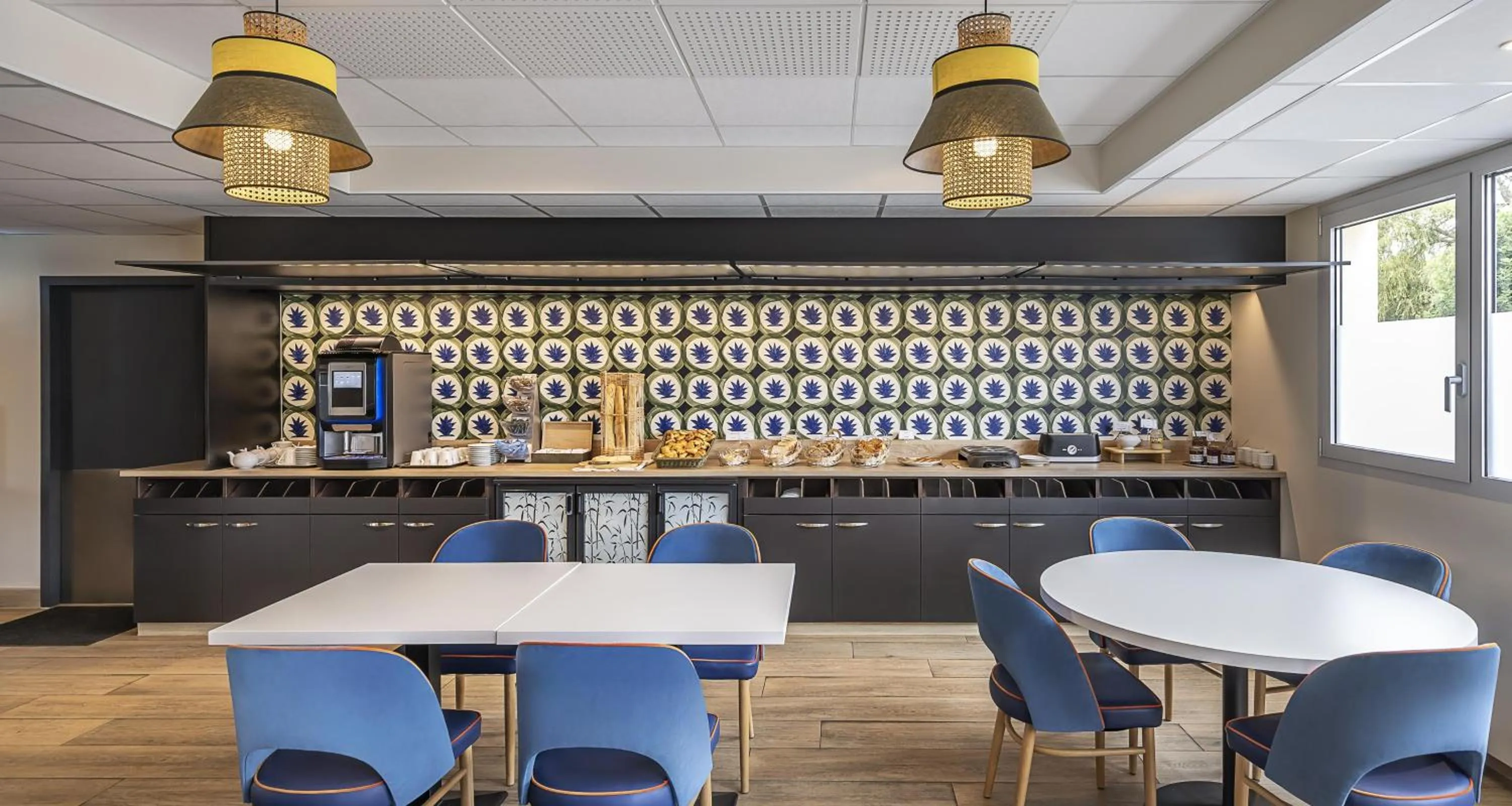 Breakfast in Best Western Côte des Sables Plouescat