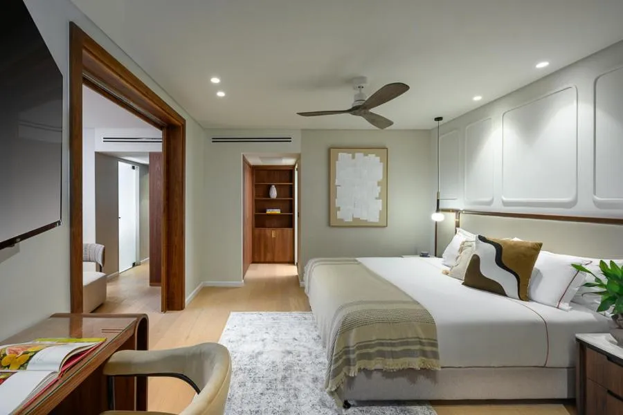 Bedroom, Bed in Leonardo Plaza Hotel Tiberias