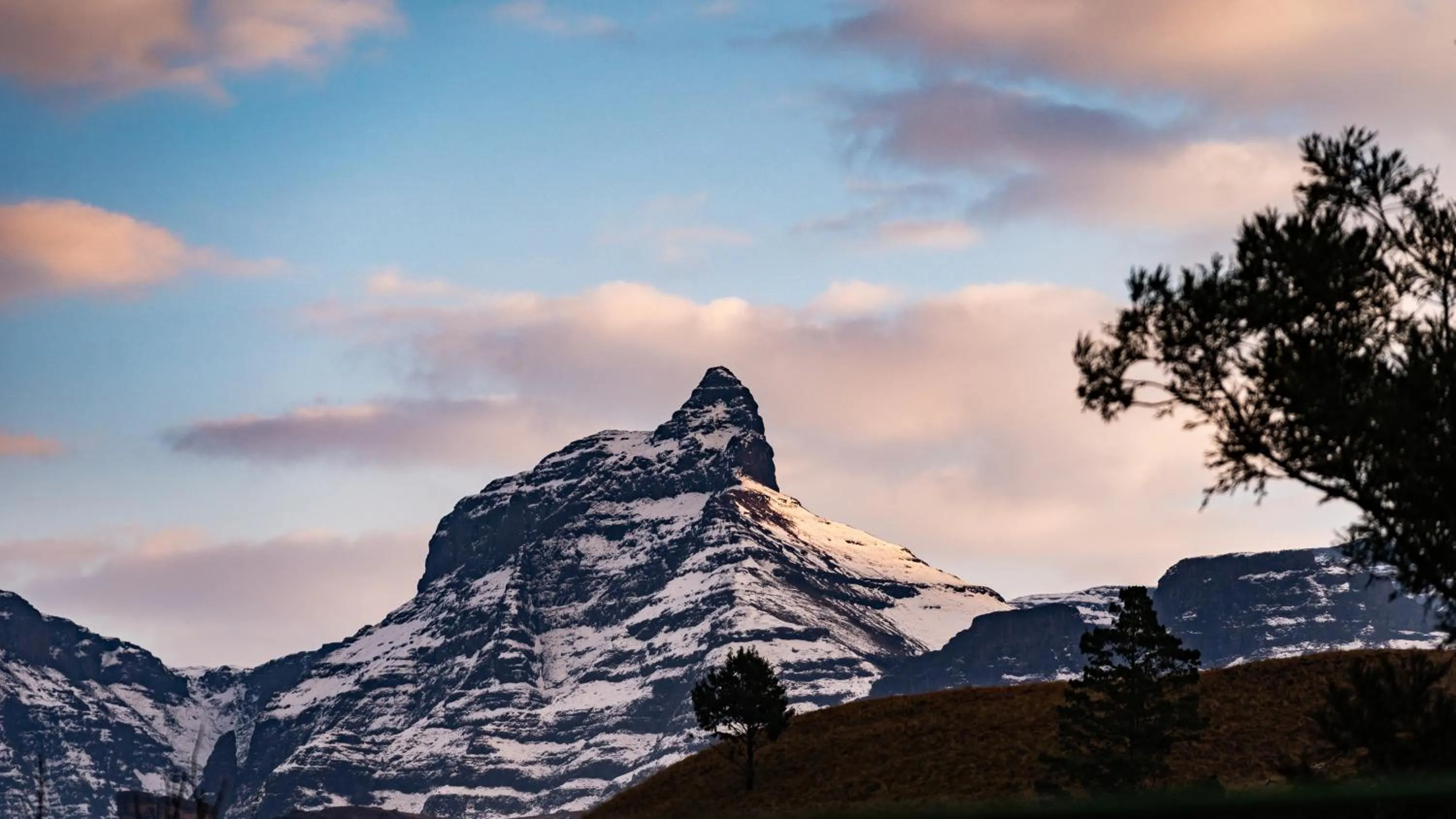 Natural landscape in Gooderson Drakensberg Gardens Golf & Spa Resort