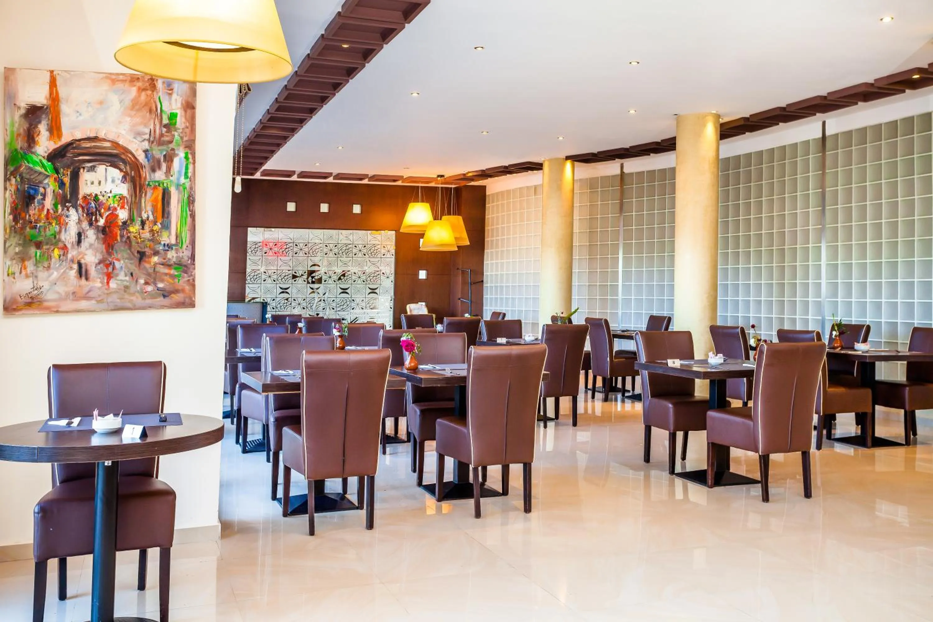 Restaurant/places to eat in Relax Hotel Airport Nouasseur