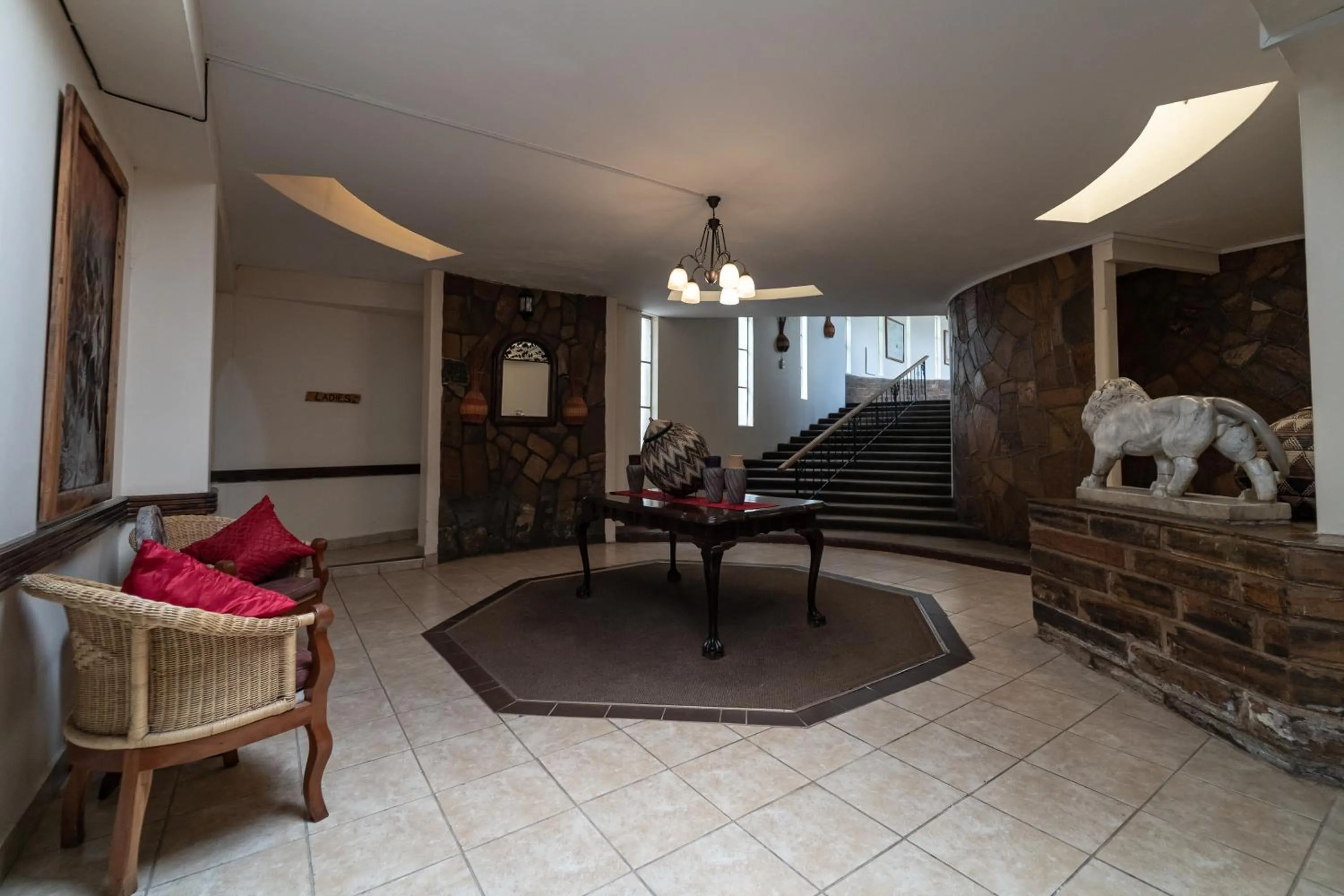 Seating area in Gooderson Natal Spa Hot Springs Resort