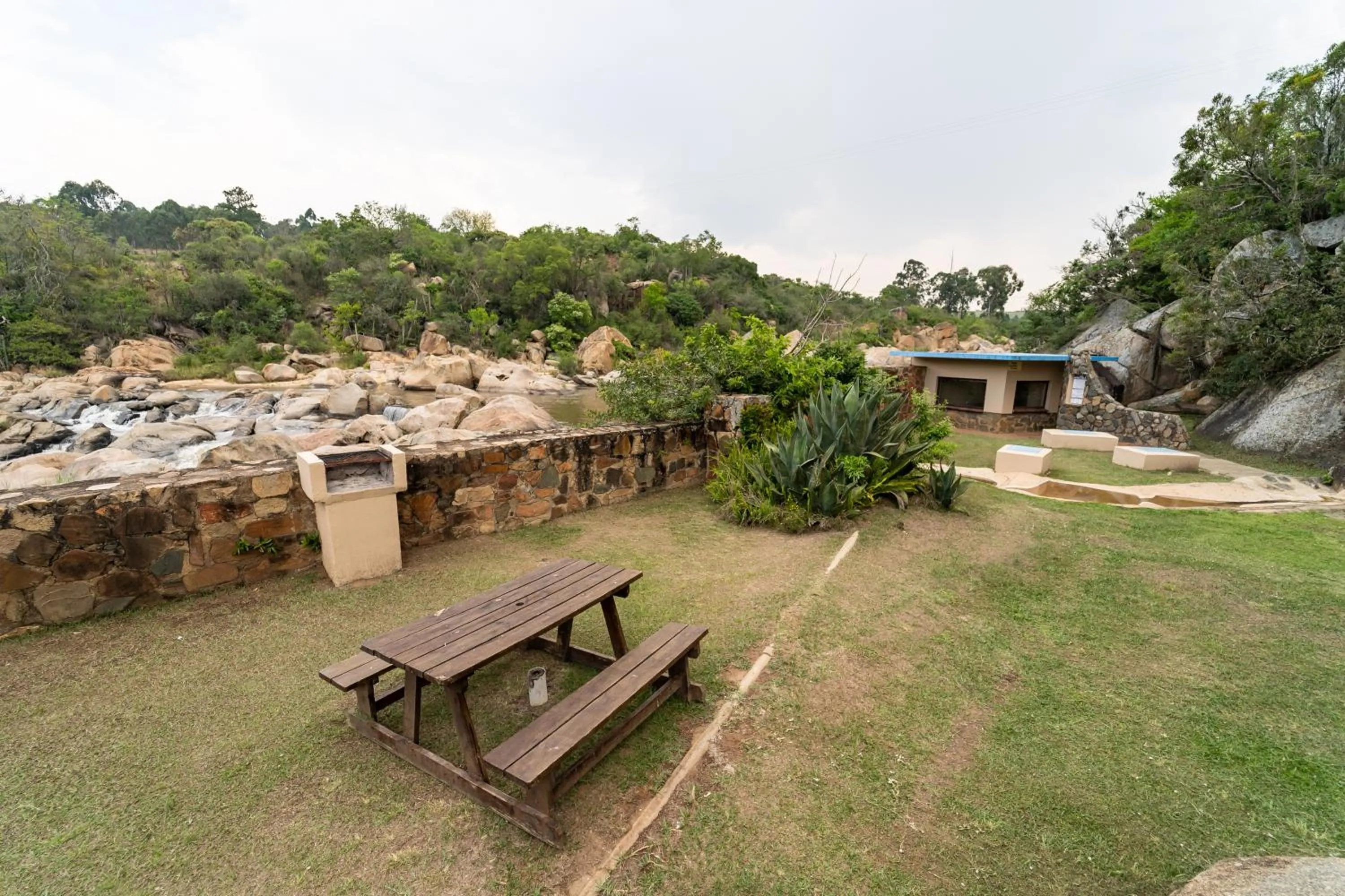 BBQ facilities in Gooderson Natal Spa Hot Springs Resort