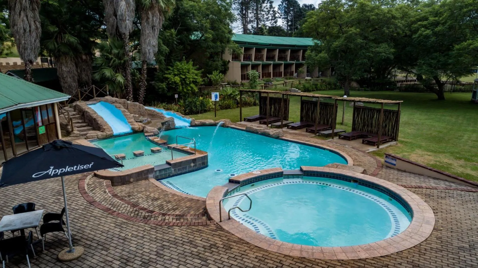 Swimming pool in Gooderson Natal Spa Hot Springs Resort