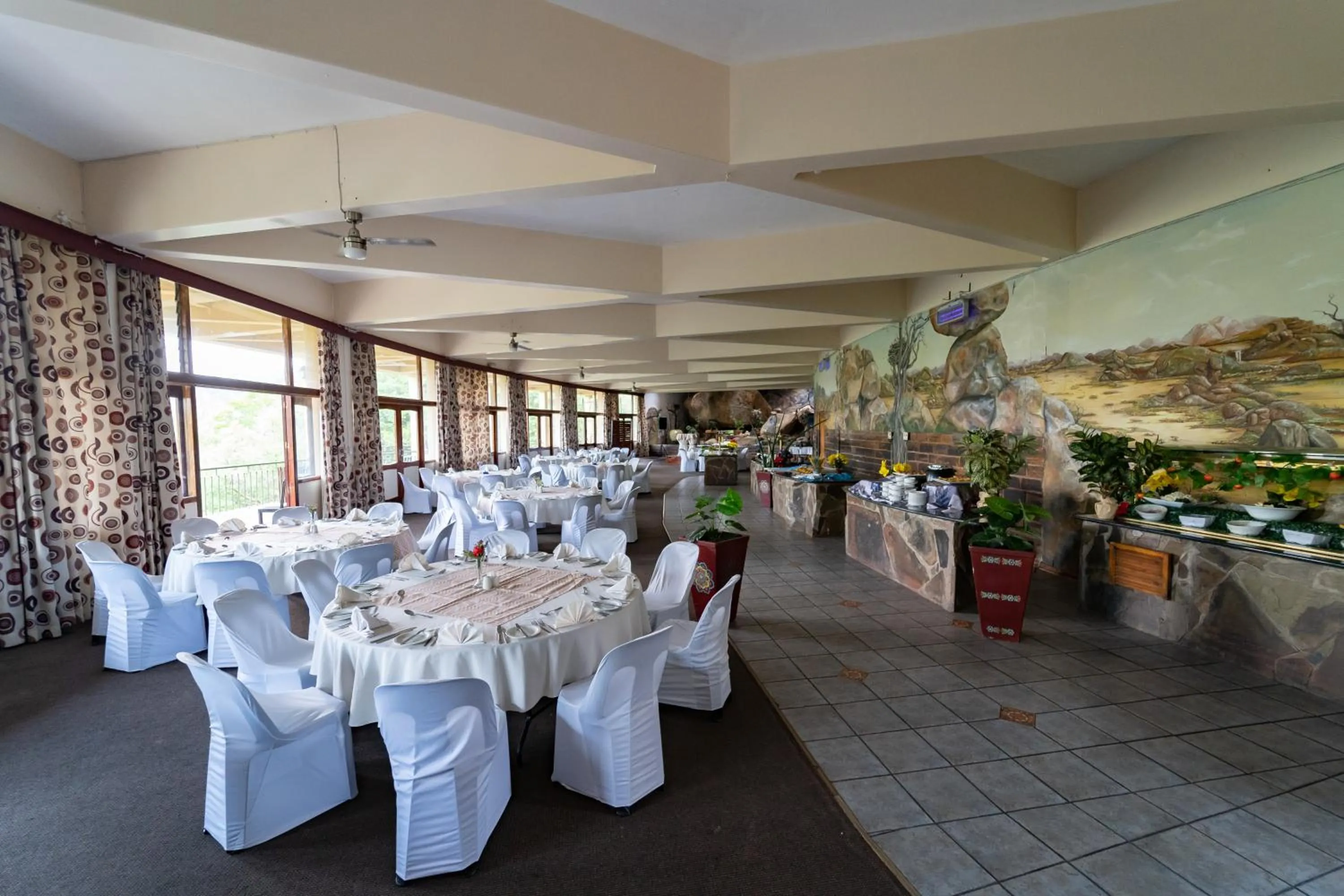 Restaurant/places to eat in Gooderson Natal Spa Hot Springs Resort