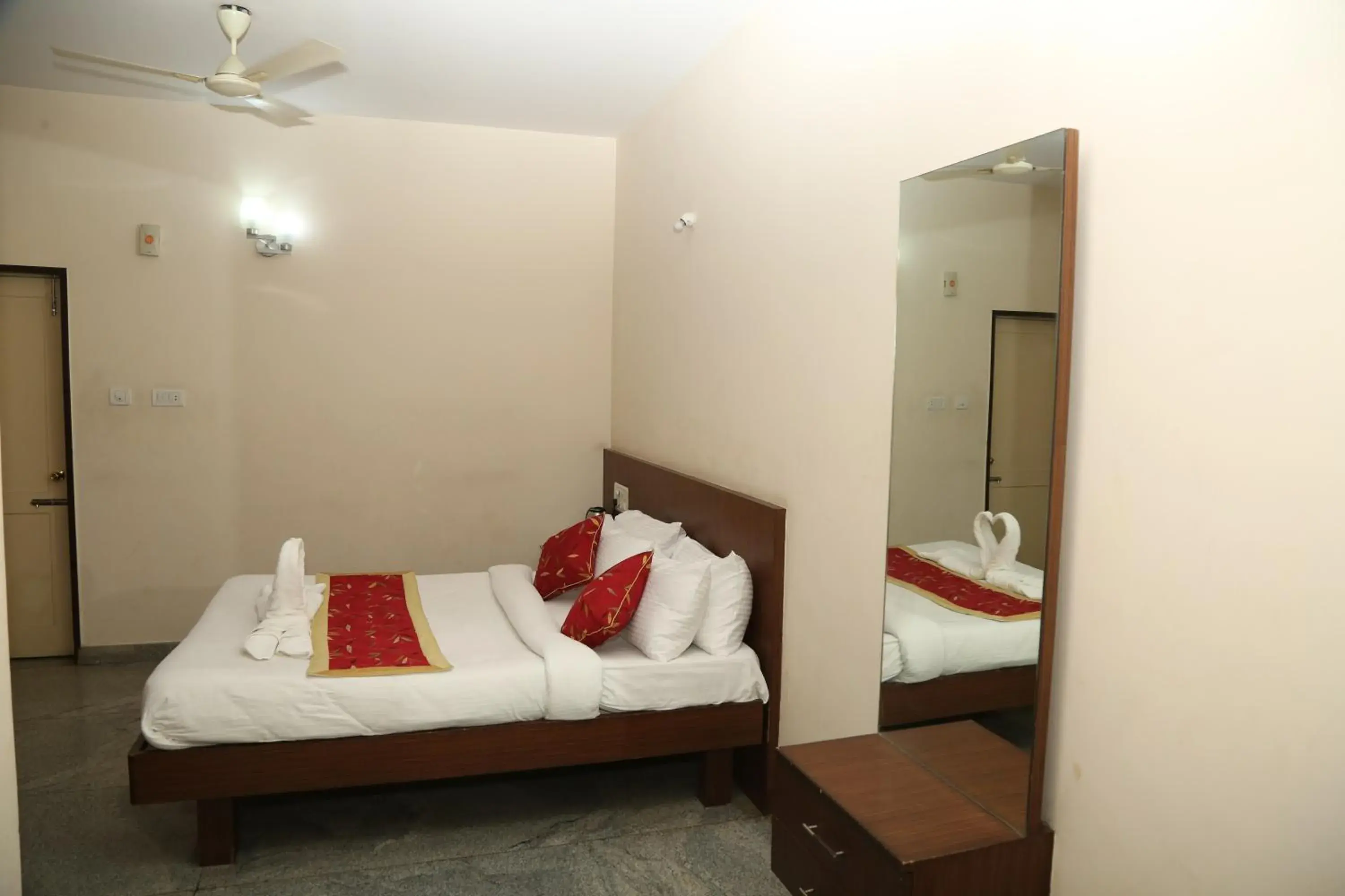Standard Double Room with Fan - single occupancy in Soundarya Hotel Standard Double Room with Fan - single occupancy in Soundarya Hotel