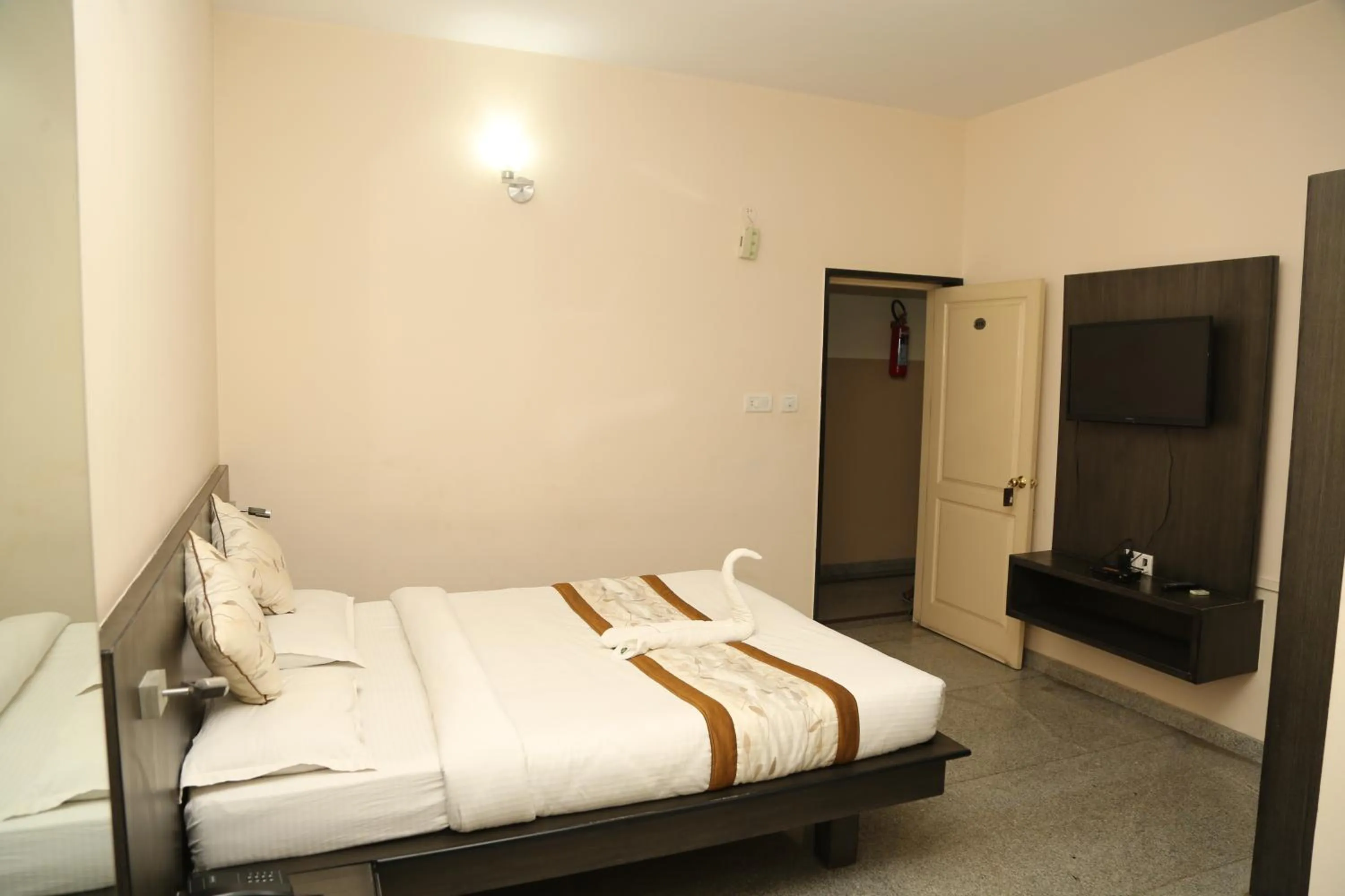 Photo of the whole room in Soundarya Hotel