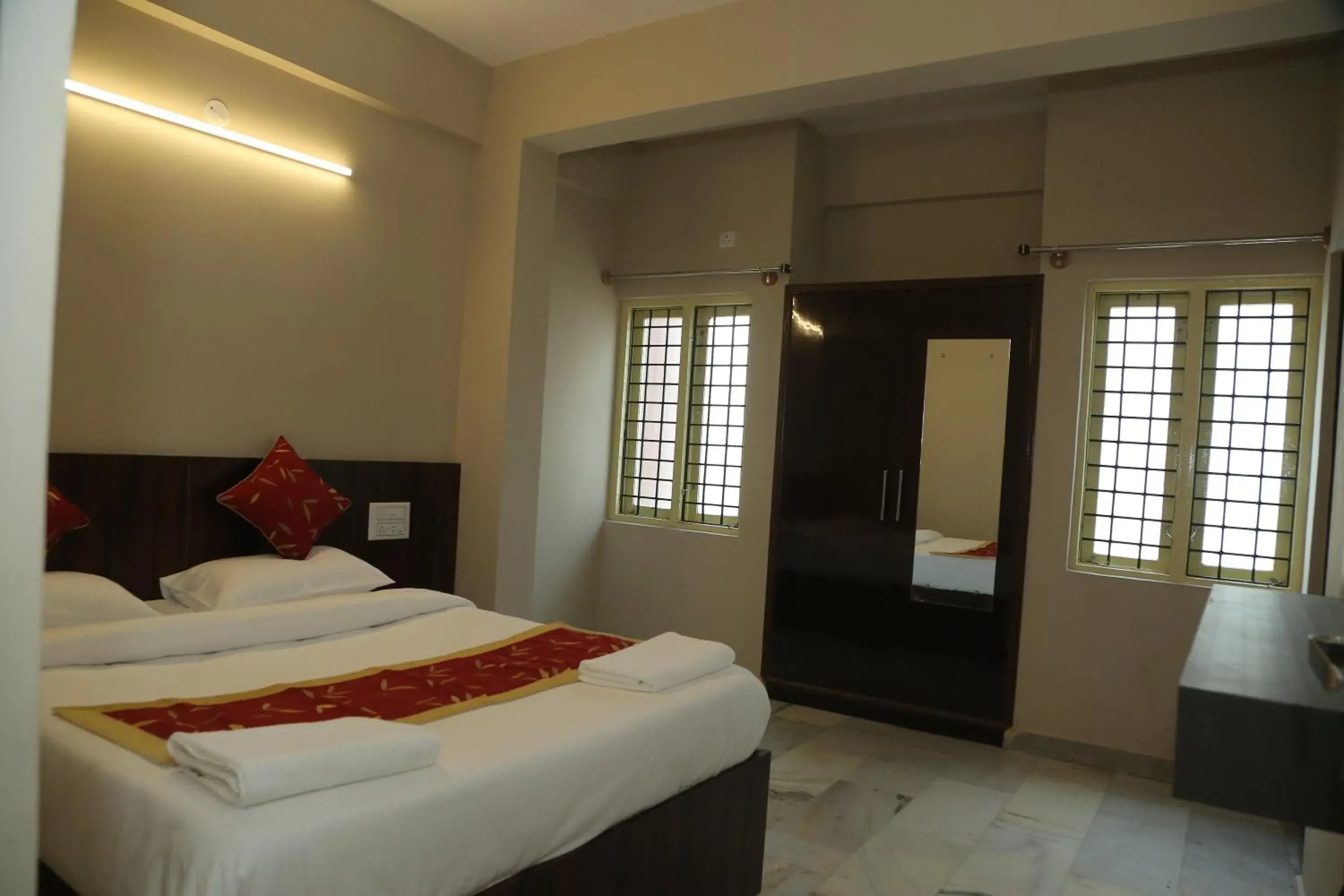 Standard Double or Twin Room - single occupancy in Soundarya Hotel Standard Double or Twin Room - single occupancy in Soundarya Hotel