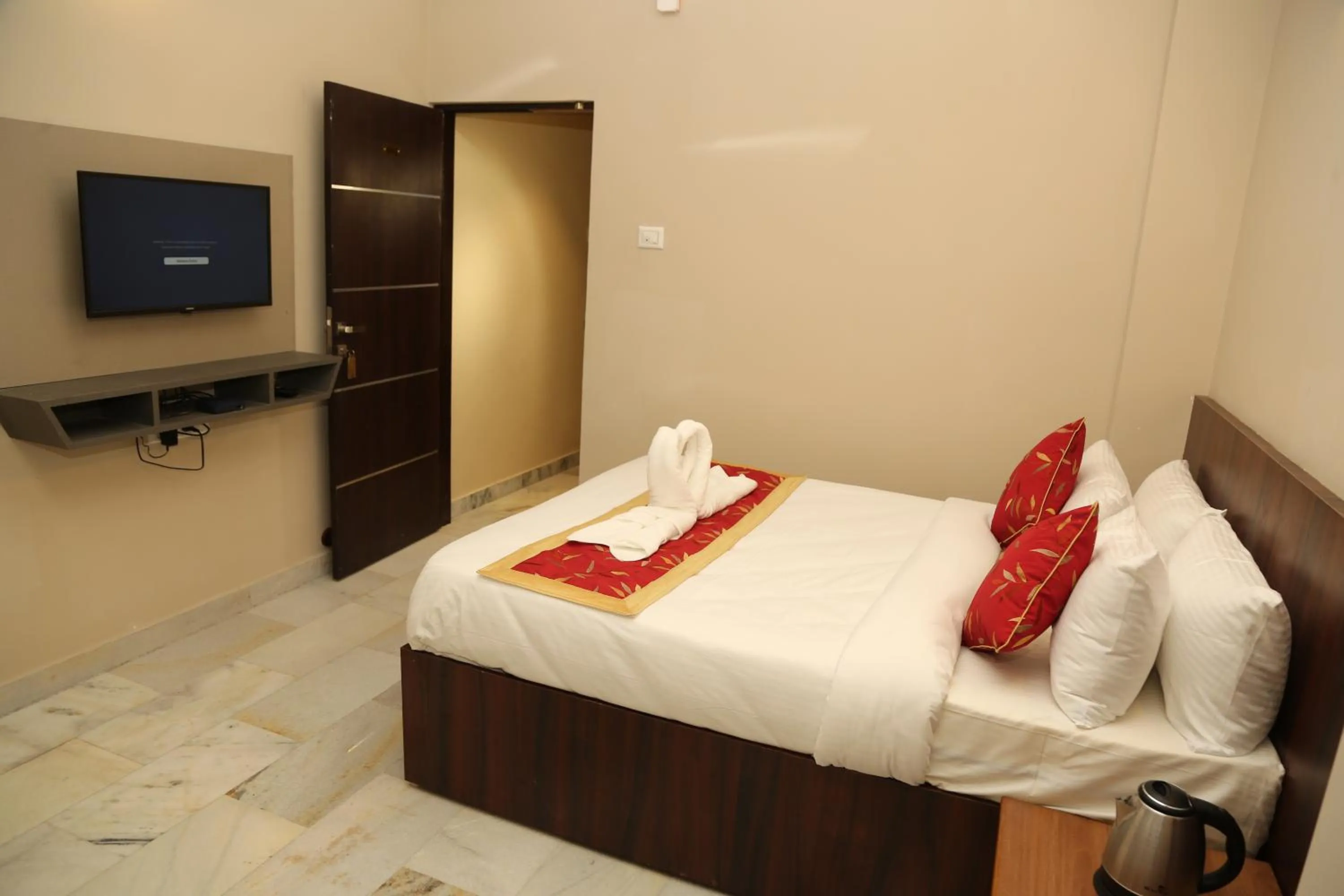 Photo of the whole room in Soundarya Hotel