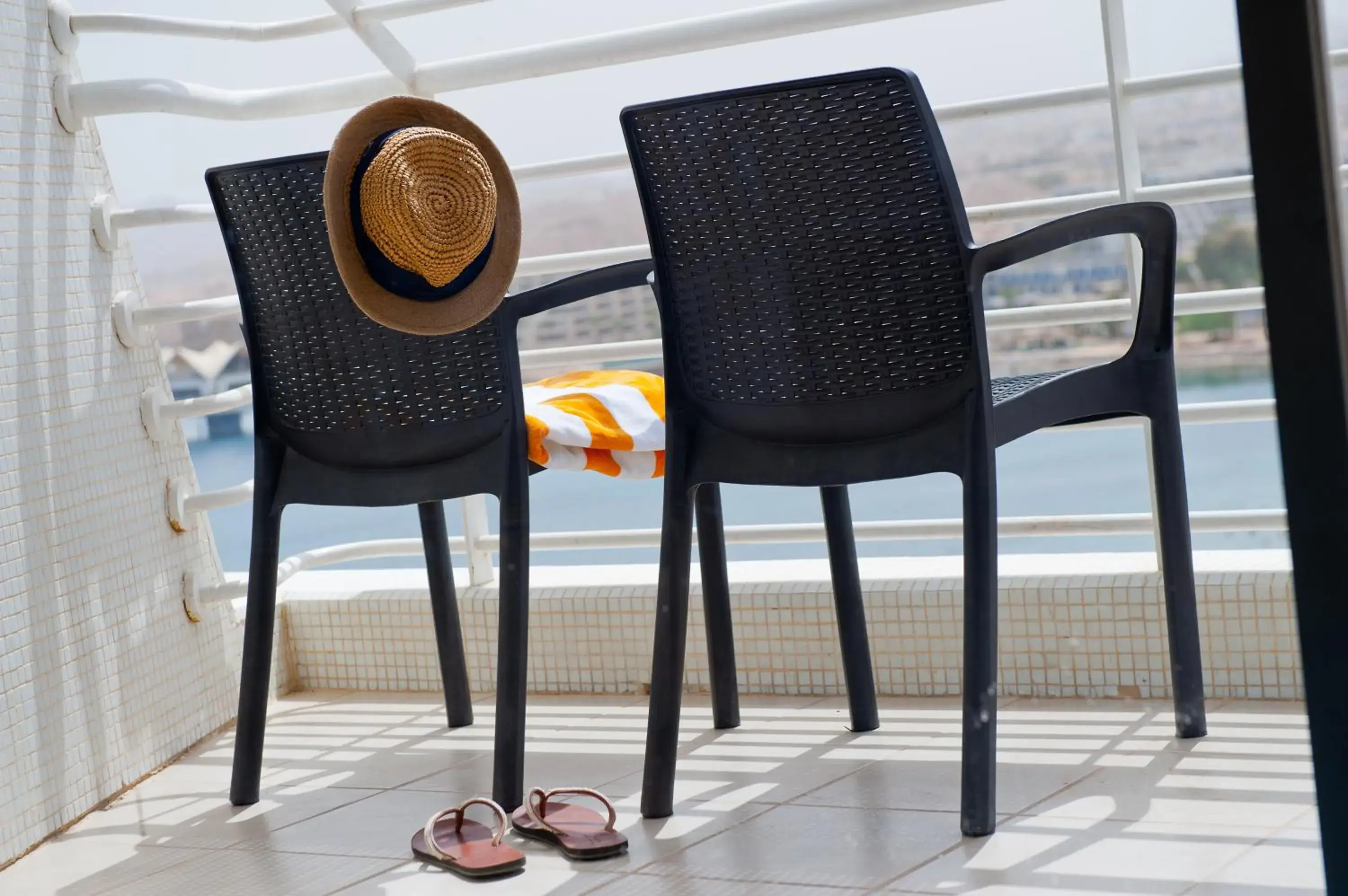 Superior Triple Room (for 3 people) with Partial Sea View- High Floor in Leonardo Plaza Hotel Eilat Superior Triple Room (for 3 people) with Partial Sea View- High Floor in Leonardo Plaza Hotel Eilat