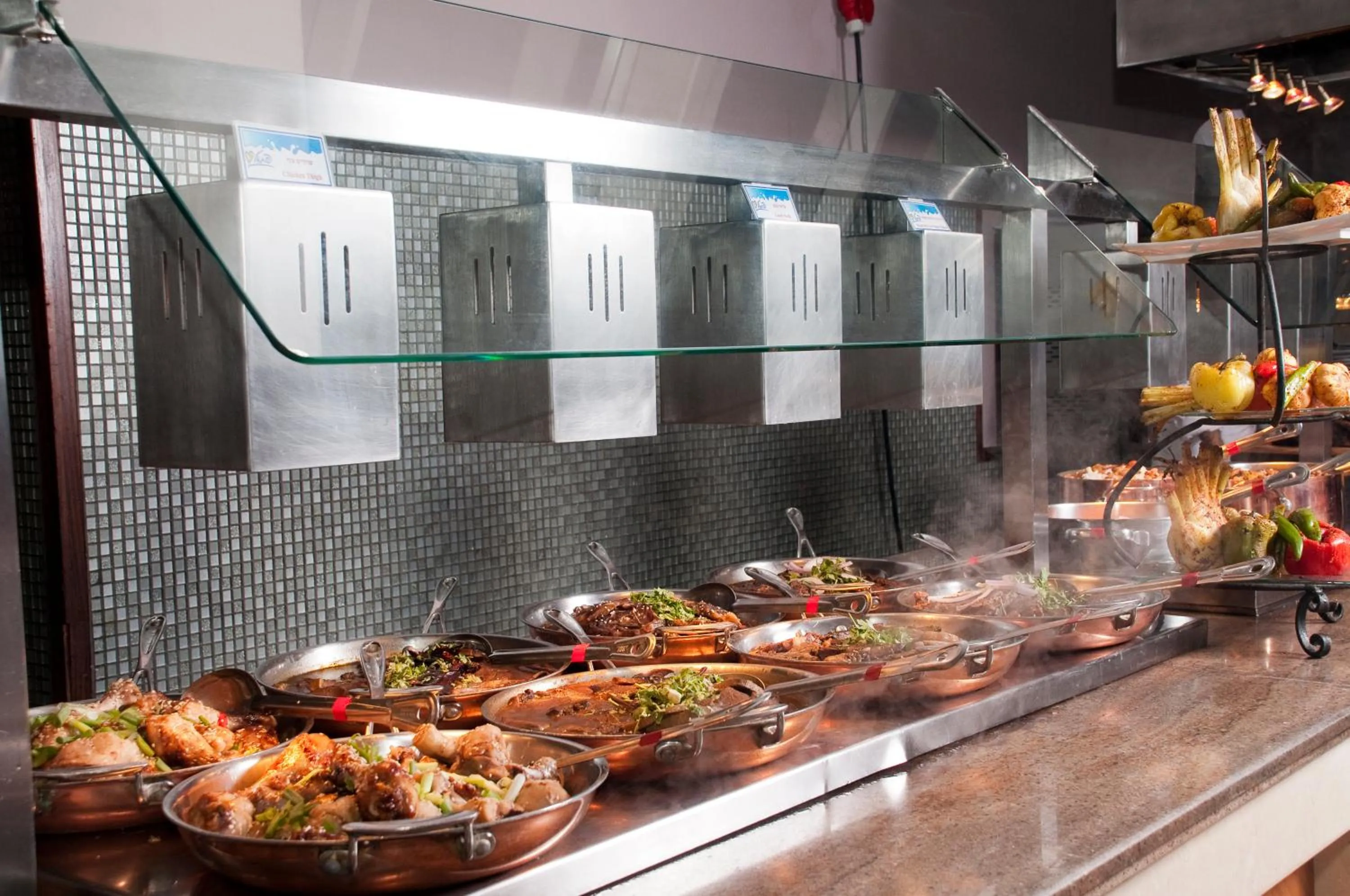 Food and drinks in Leonardo Plaza Hotel Eilat