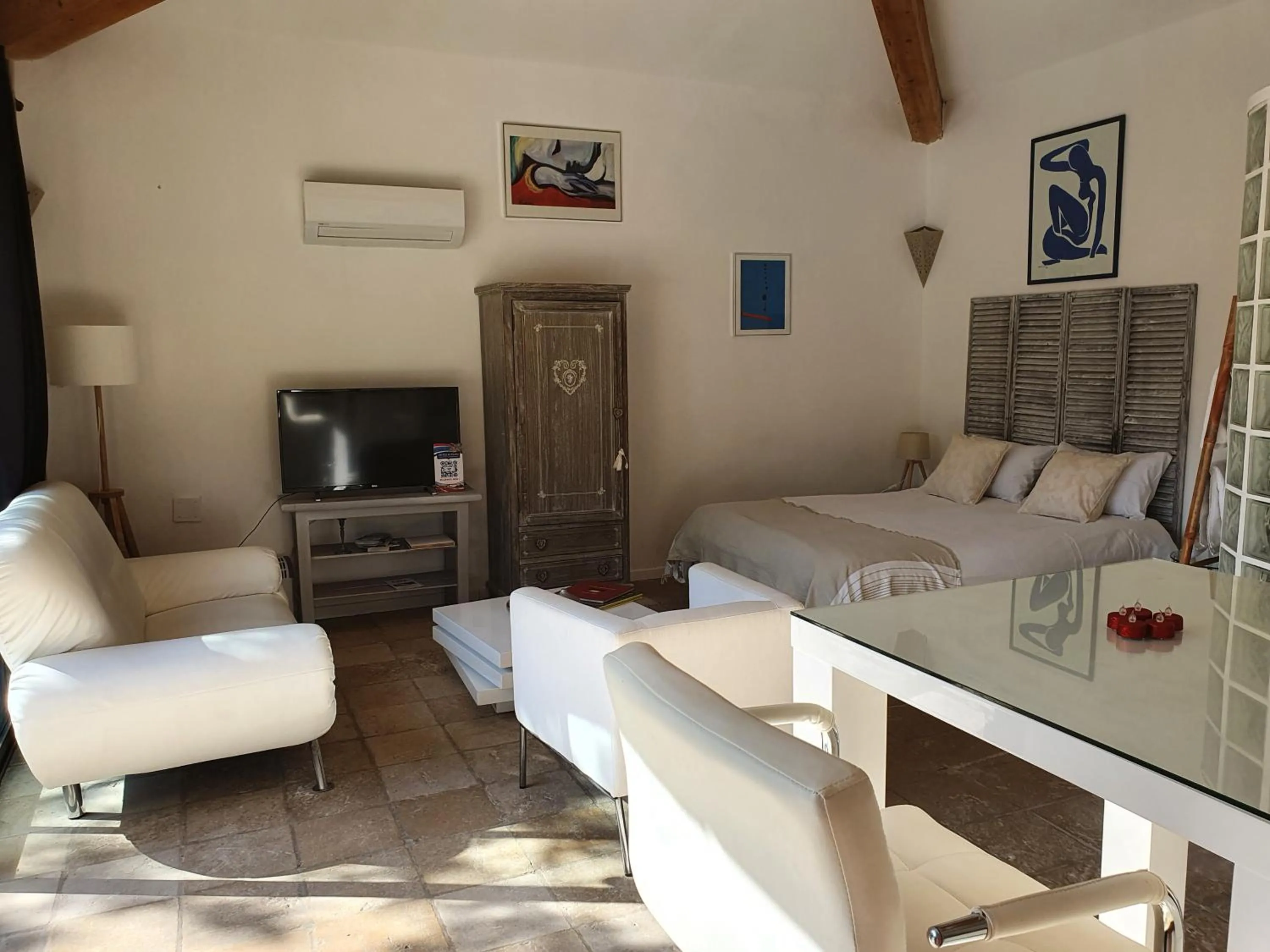 Bed in Mas au Cœur de La Provence & SPA