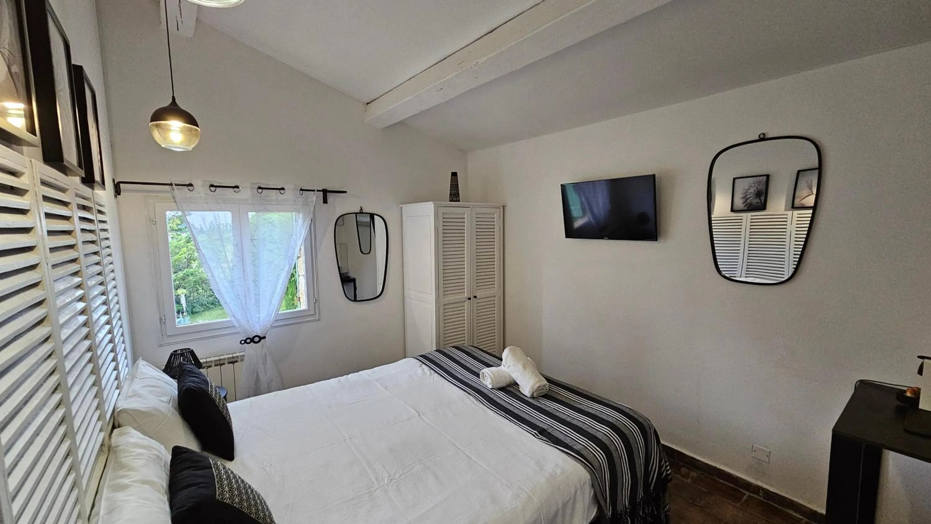 Bed in Mas au Cœur de La Provence & SPA