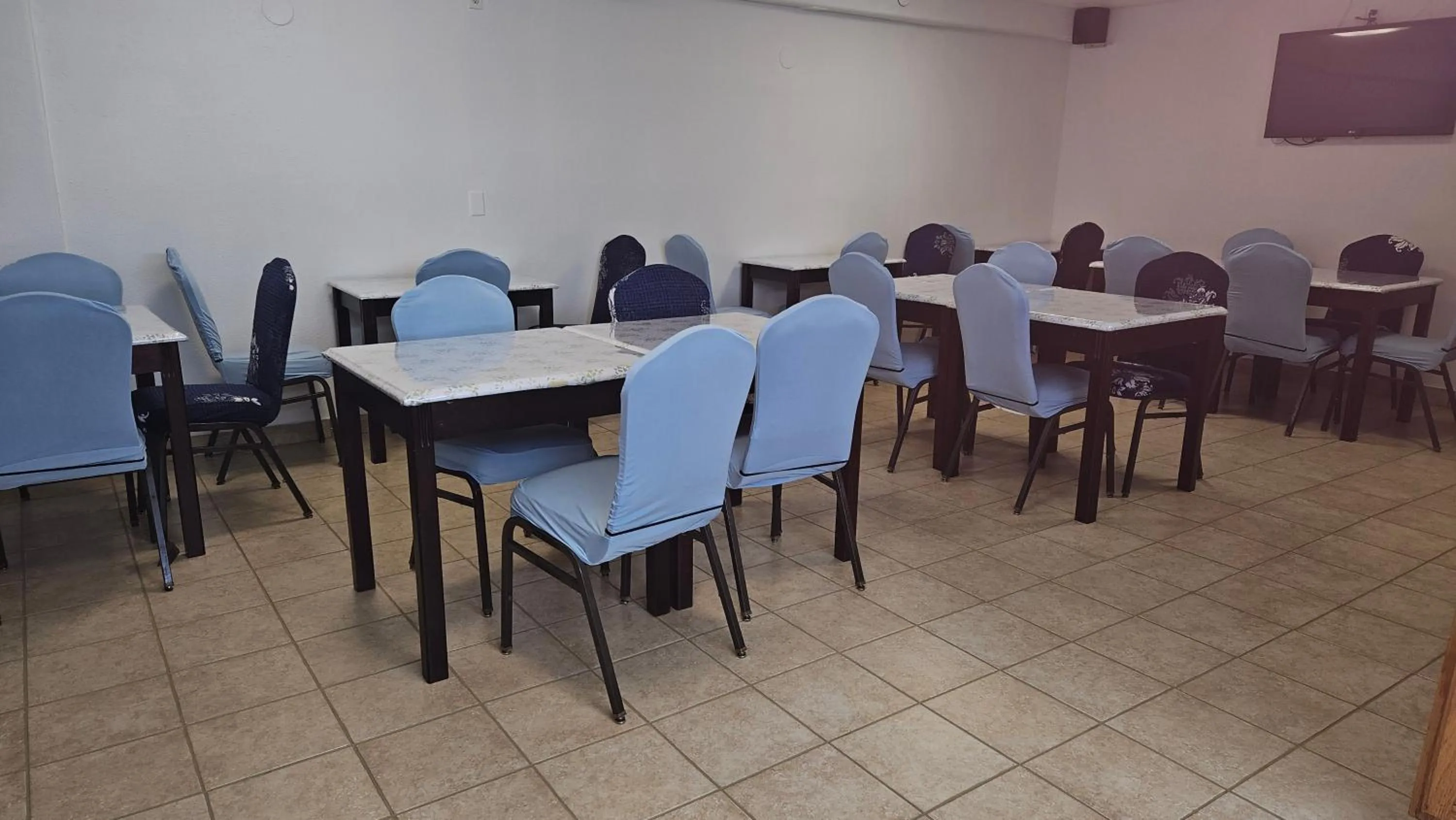 Days Inn & Suites by Wyndham Artesia