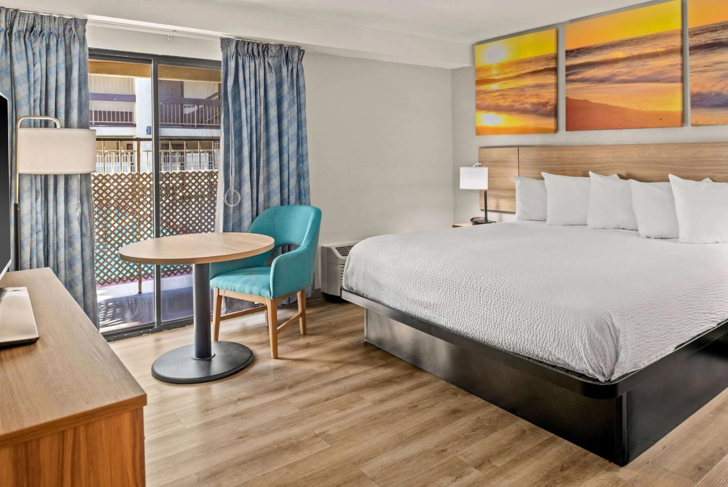 Photo of the whole room, Bed in Days Inn & Suites by Wyndham Artesia