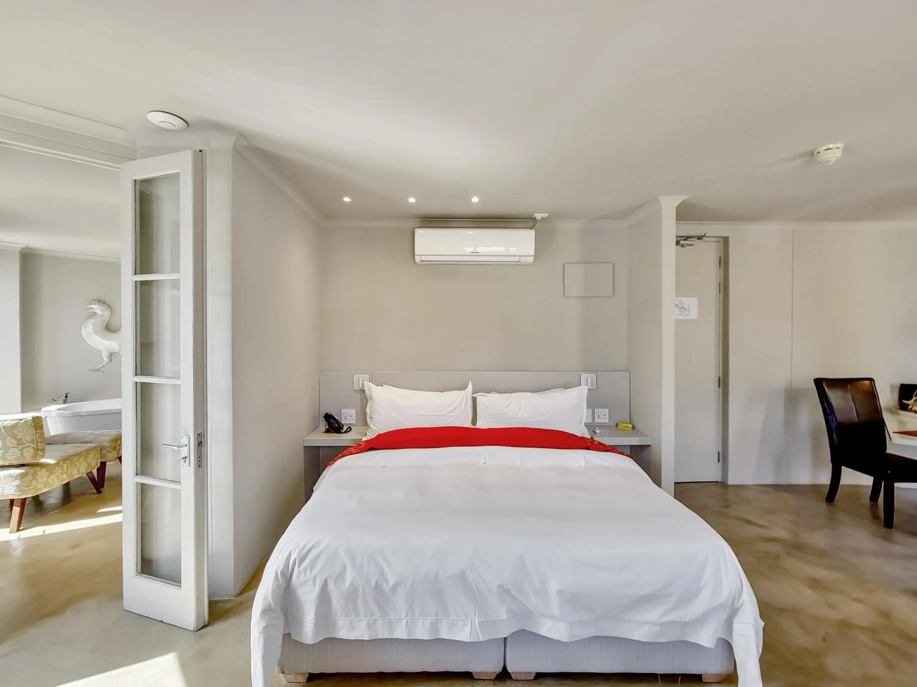 Bed in Rouge on Rose Boutique Hotel