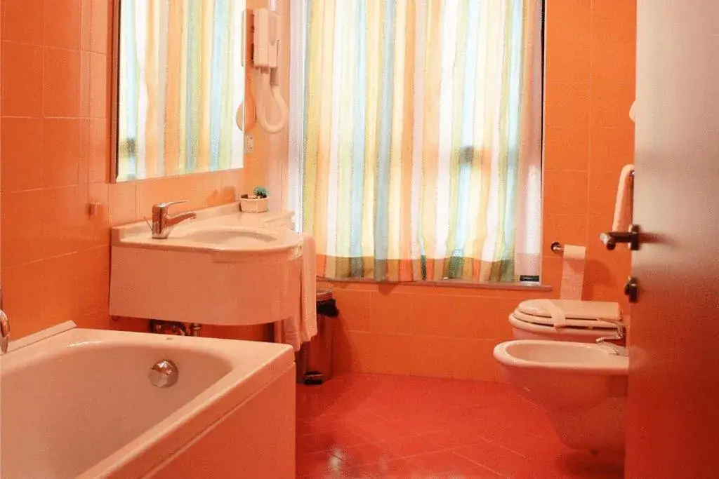 Twin Room - single occupancy in Hotel Matteotti Twin Room - single occupancy in Hotel Matteotti