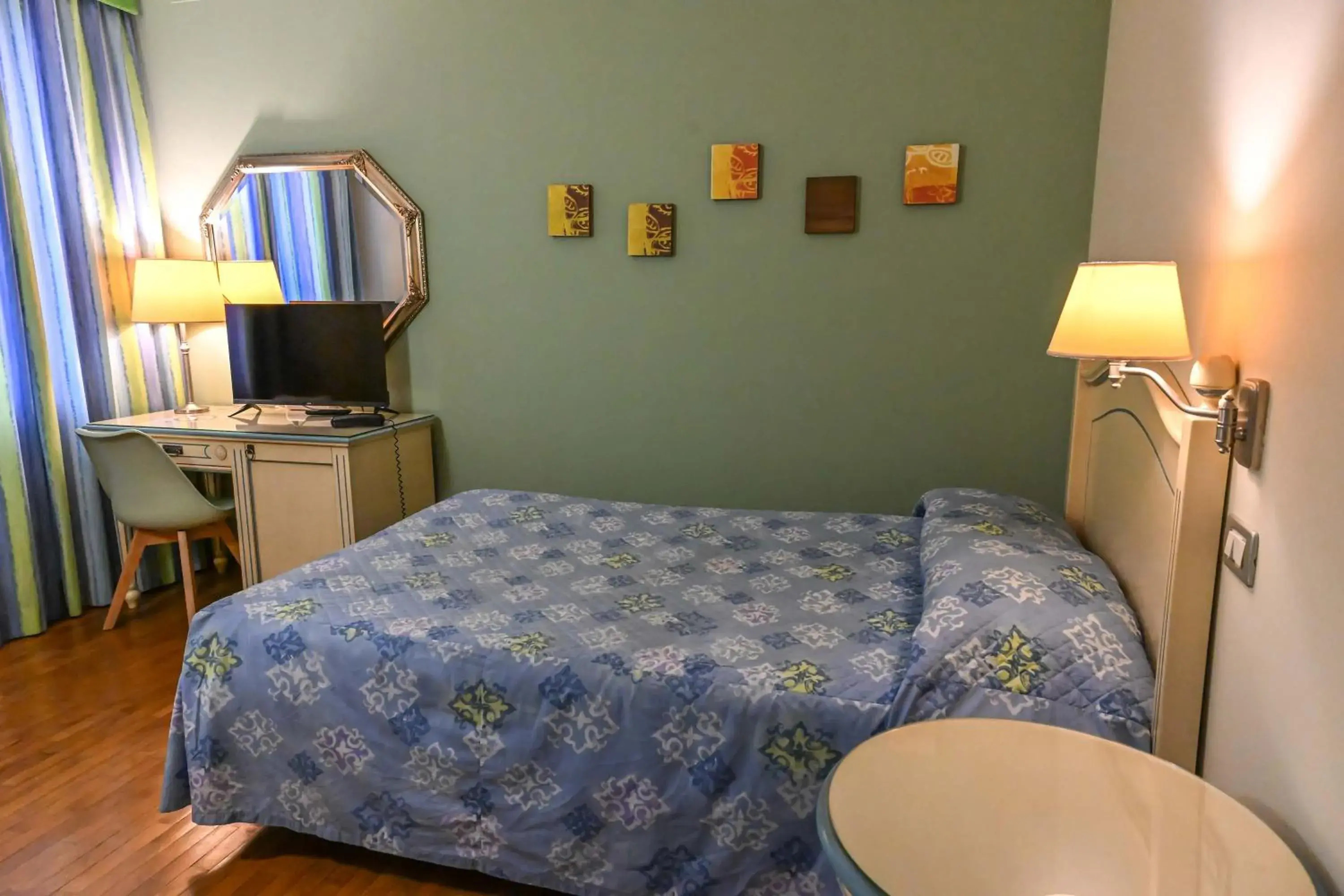 Small Double Room in Hotel Matteotti Small Double Room in Hotel Matteotti