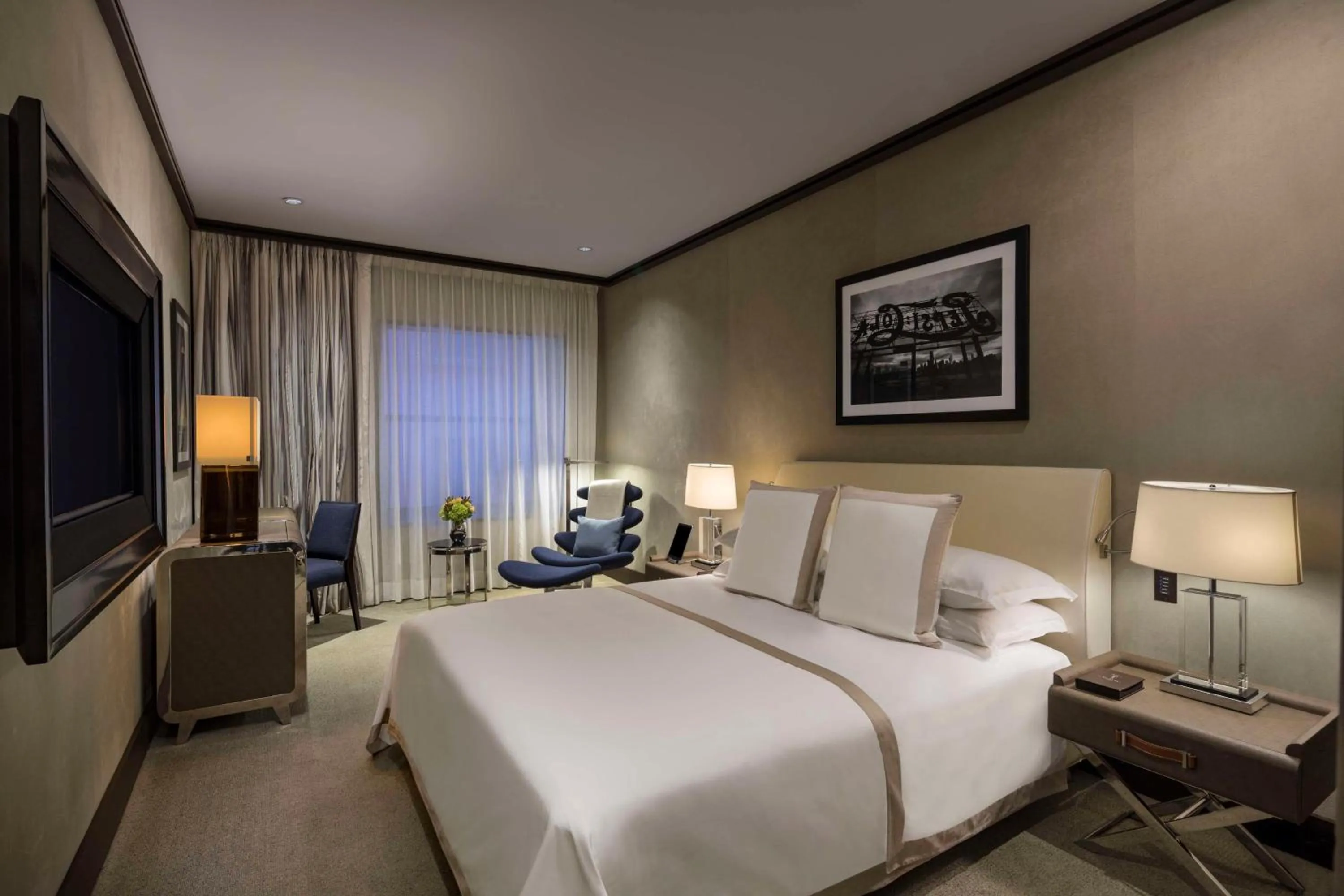 Bedroom, Bed in The Chatwal, The Unbound Collection by Hyatt