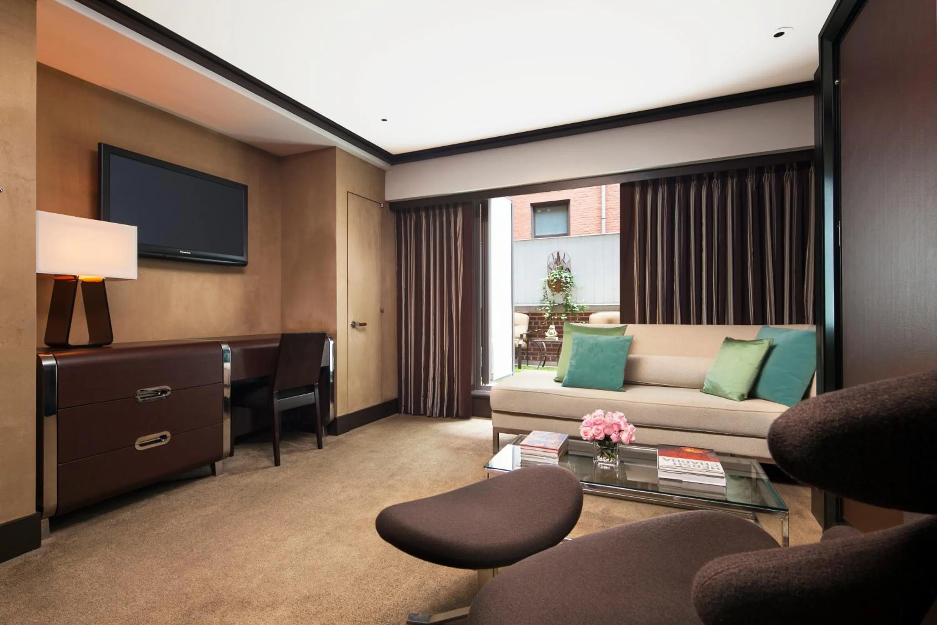 Living room in The Chatwal, The Unbound Collection by Hyatt