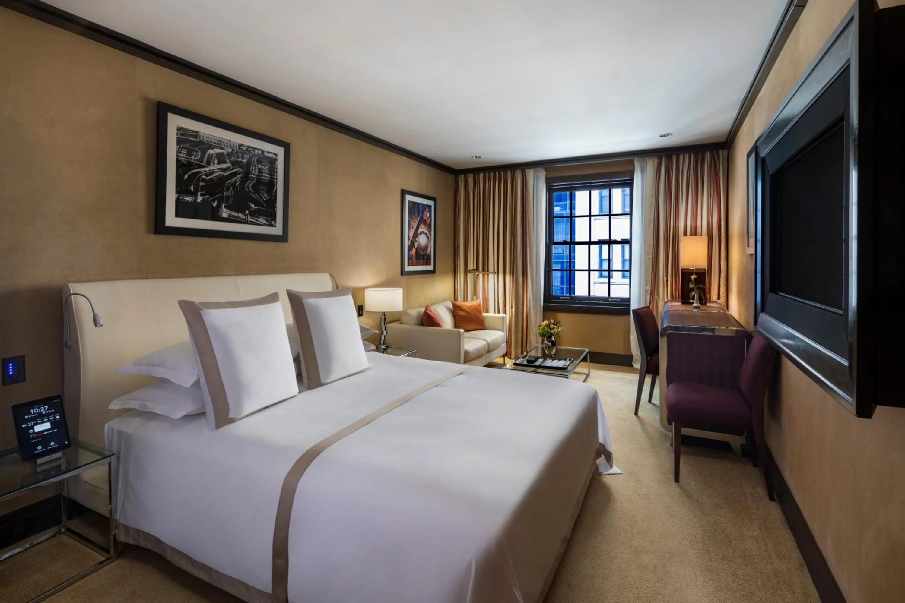 Photo of the whole room, Bed in The Chatwal, The Unbound Collection by Hyatt