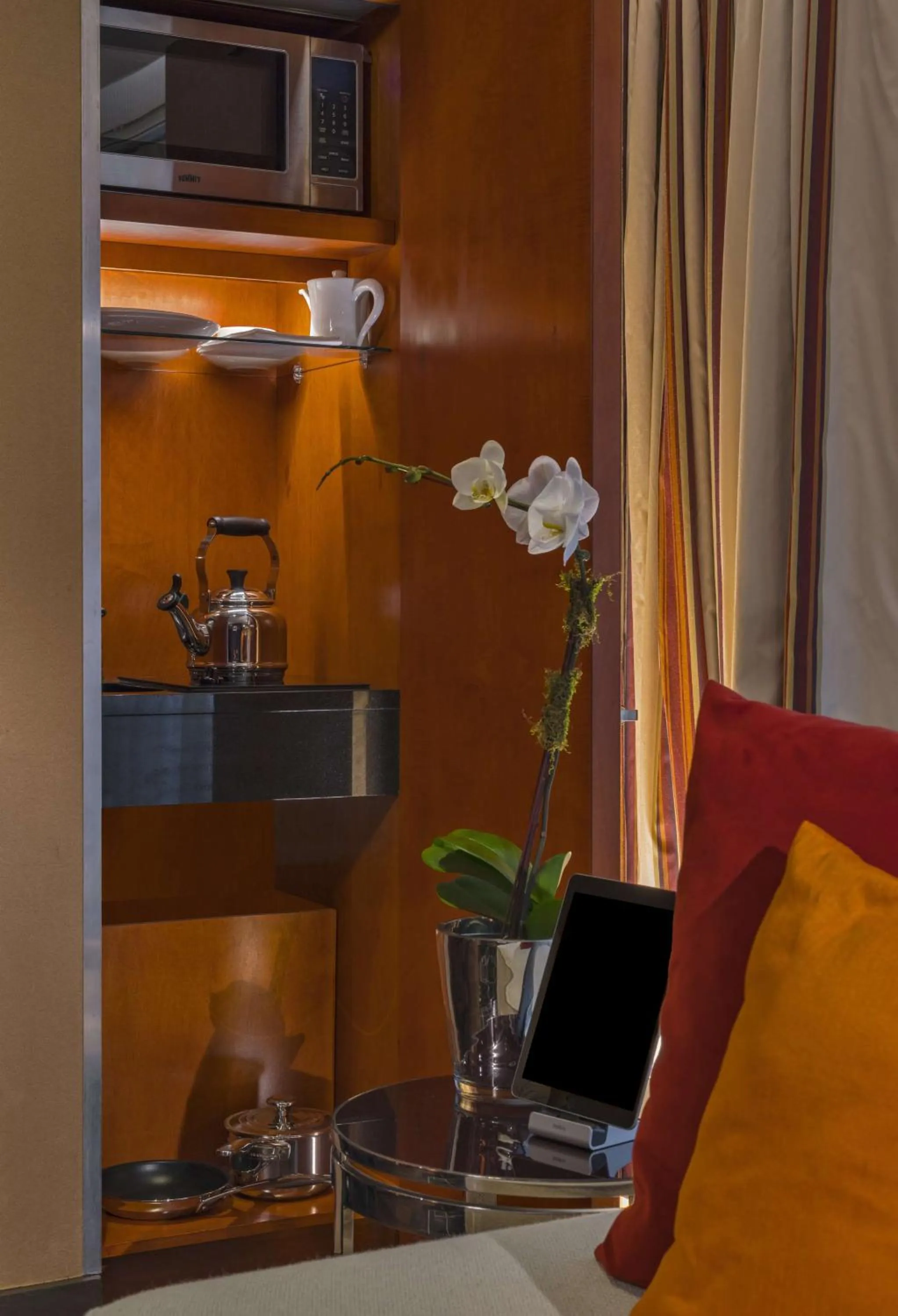 Photo of the whole room in The Chatwal, The Unbound Collection by Hyatt