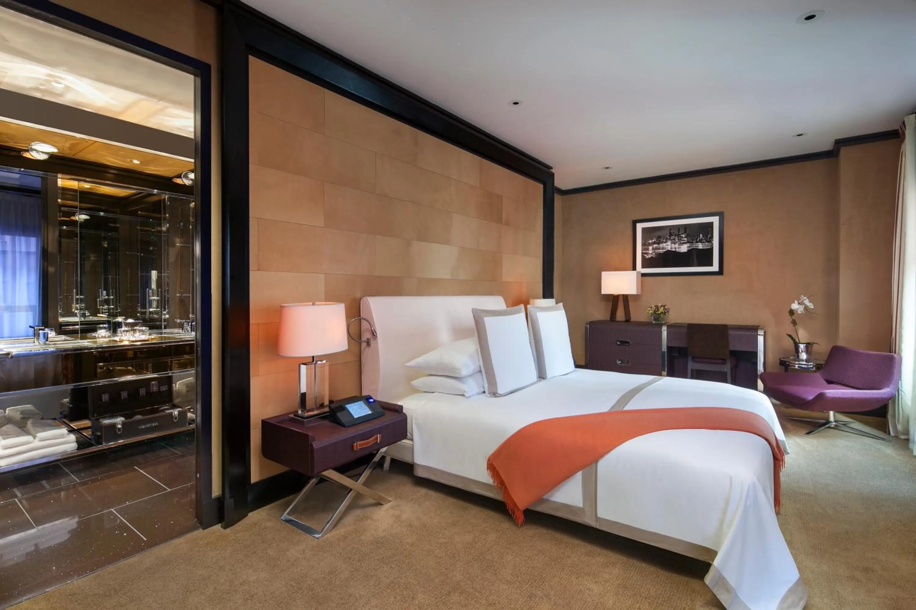 Bedroom, Bed in The Chatwal, The Unbound Collection by Hyatt