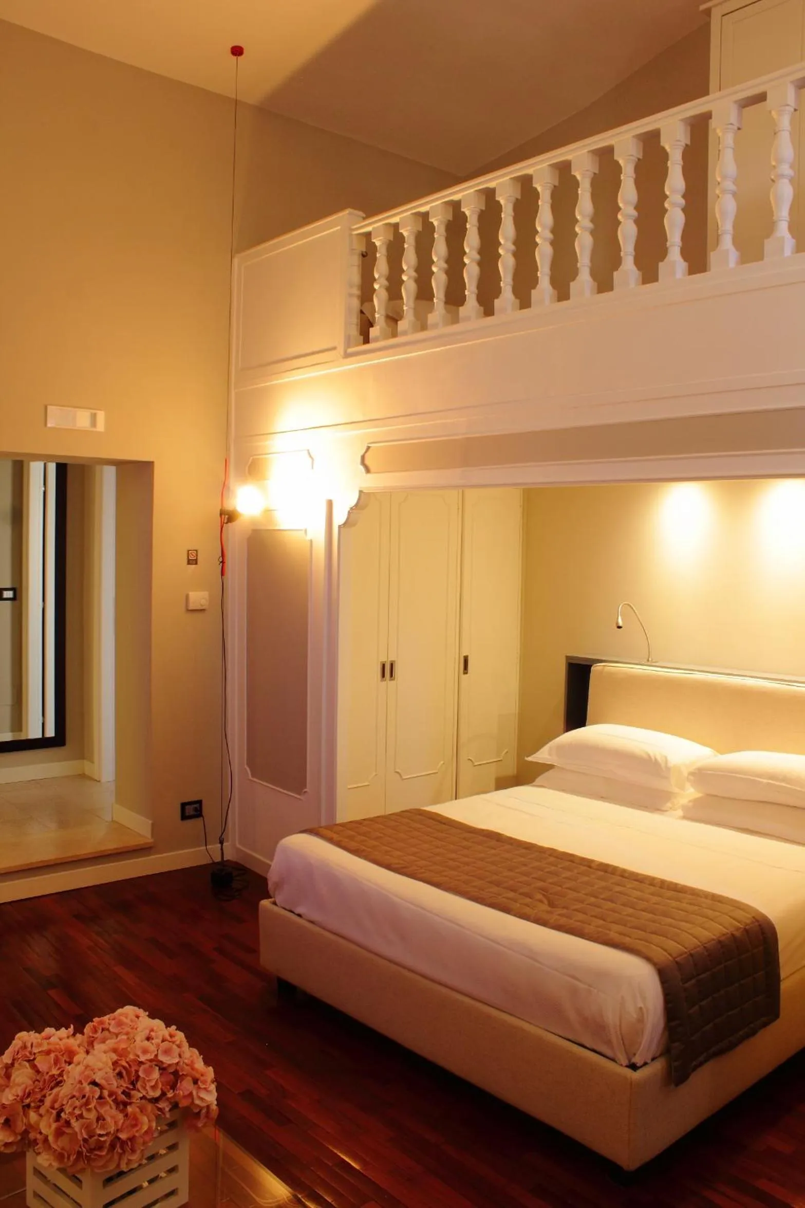 Photo of the whole room in Les Fleurs Luxury House