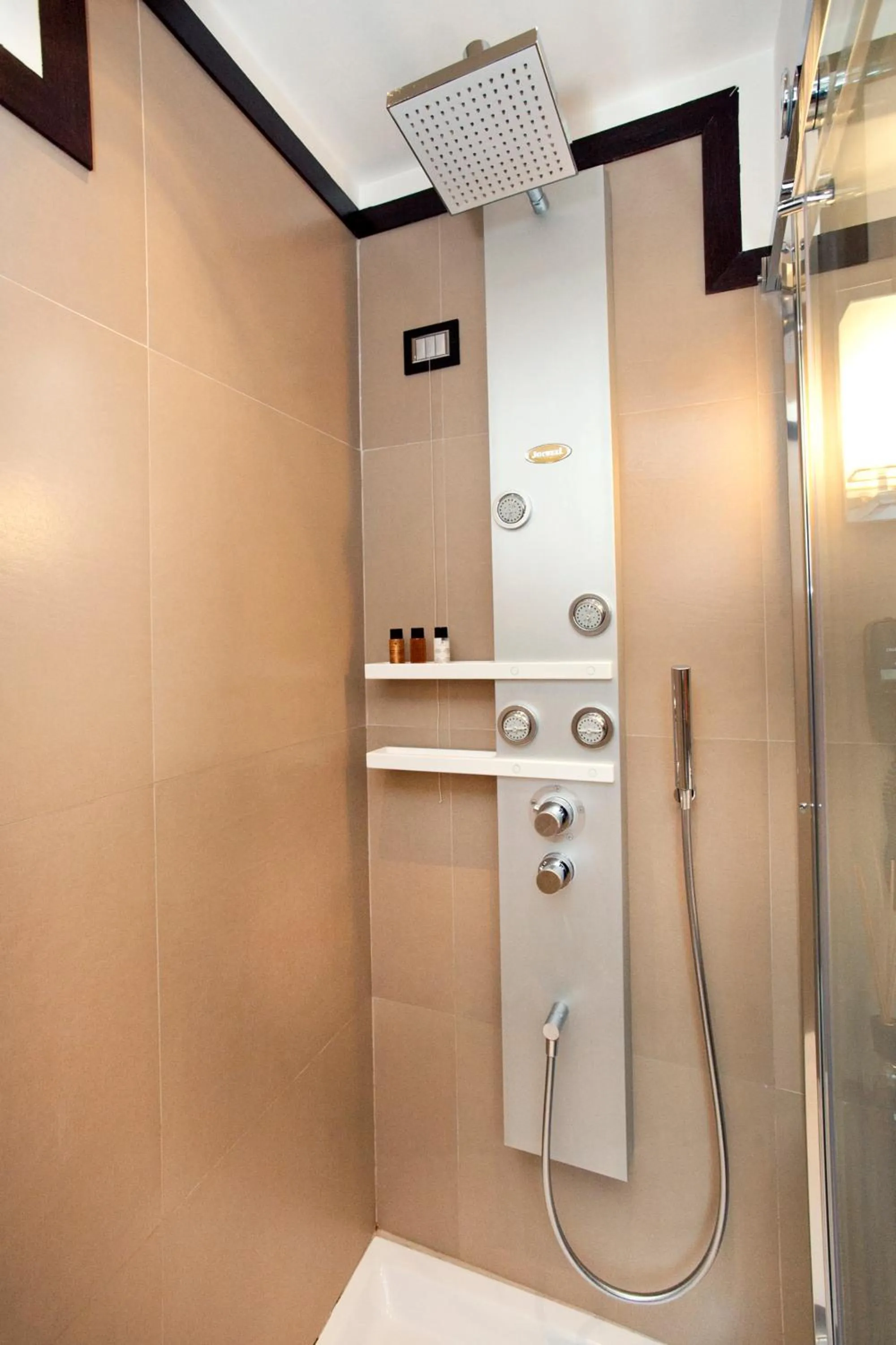 Bathroom in Les Fleurs Luxury House