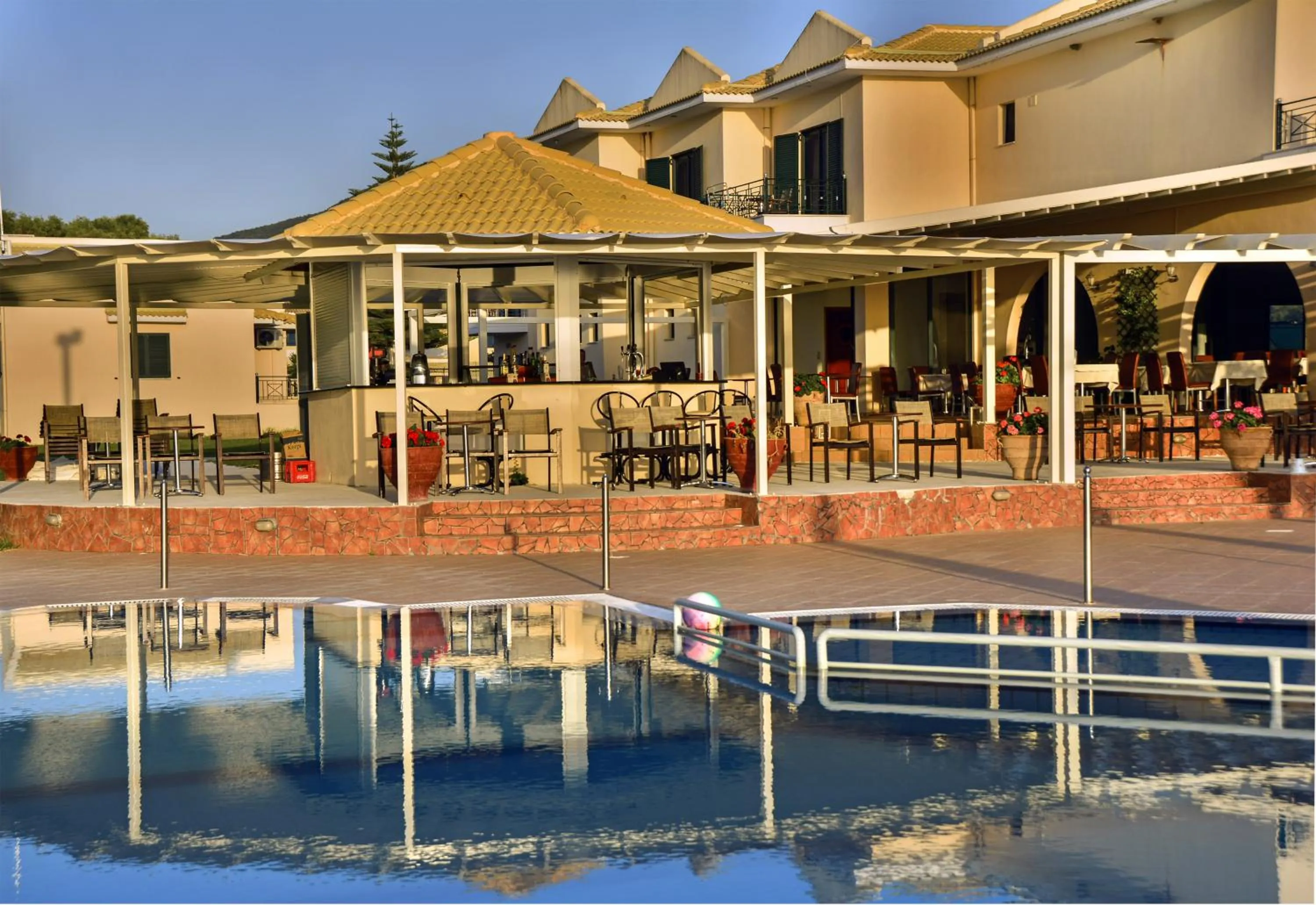 Restaurant/places to eat in Coralli Hotel