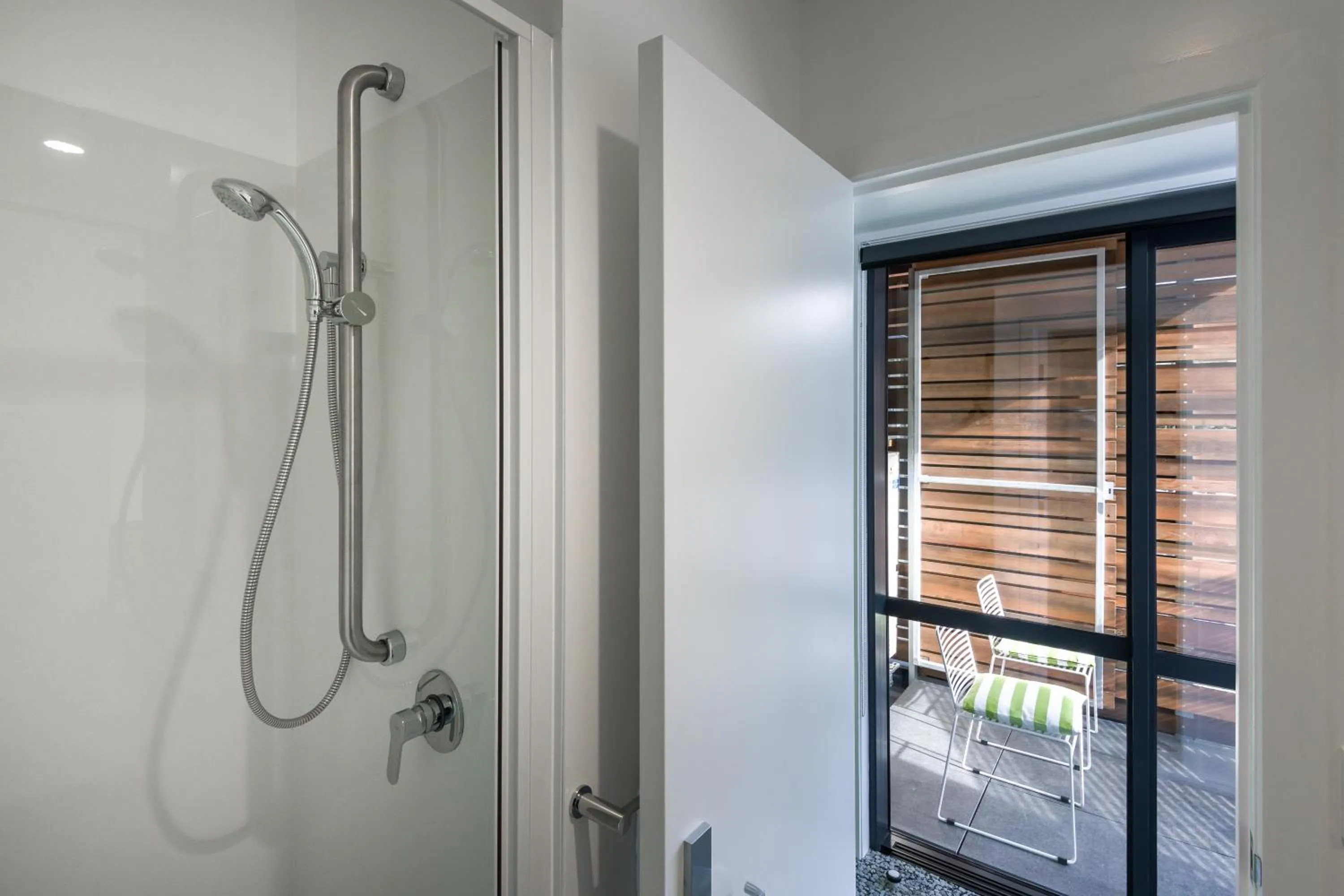 Shower in LyLo Queenstown