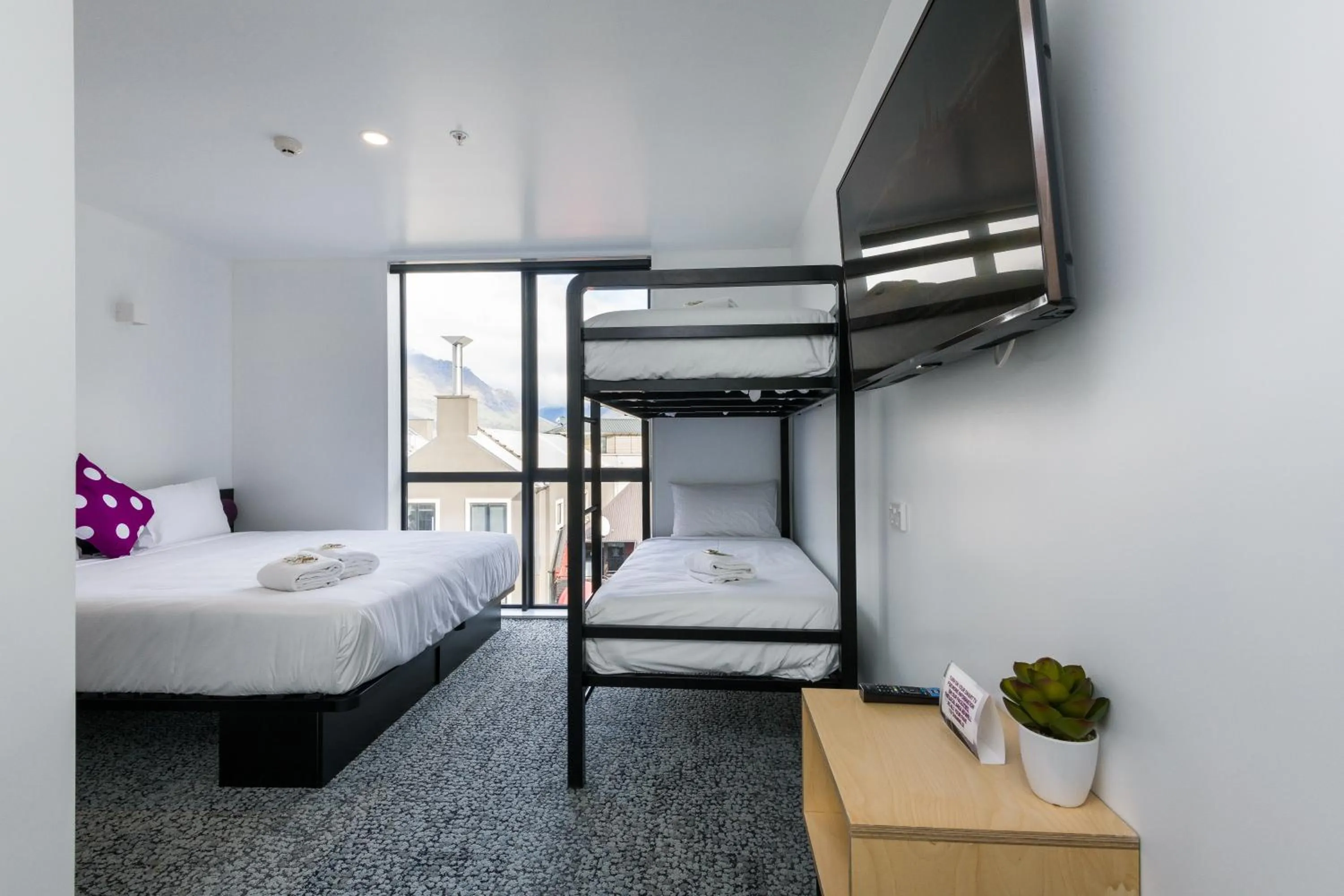 Bed in LyLo Queenstown