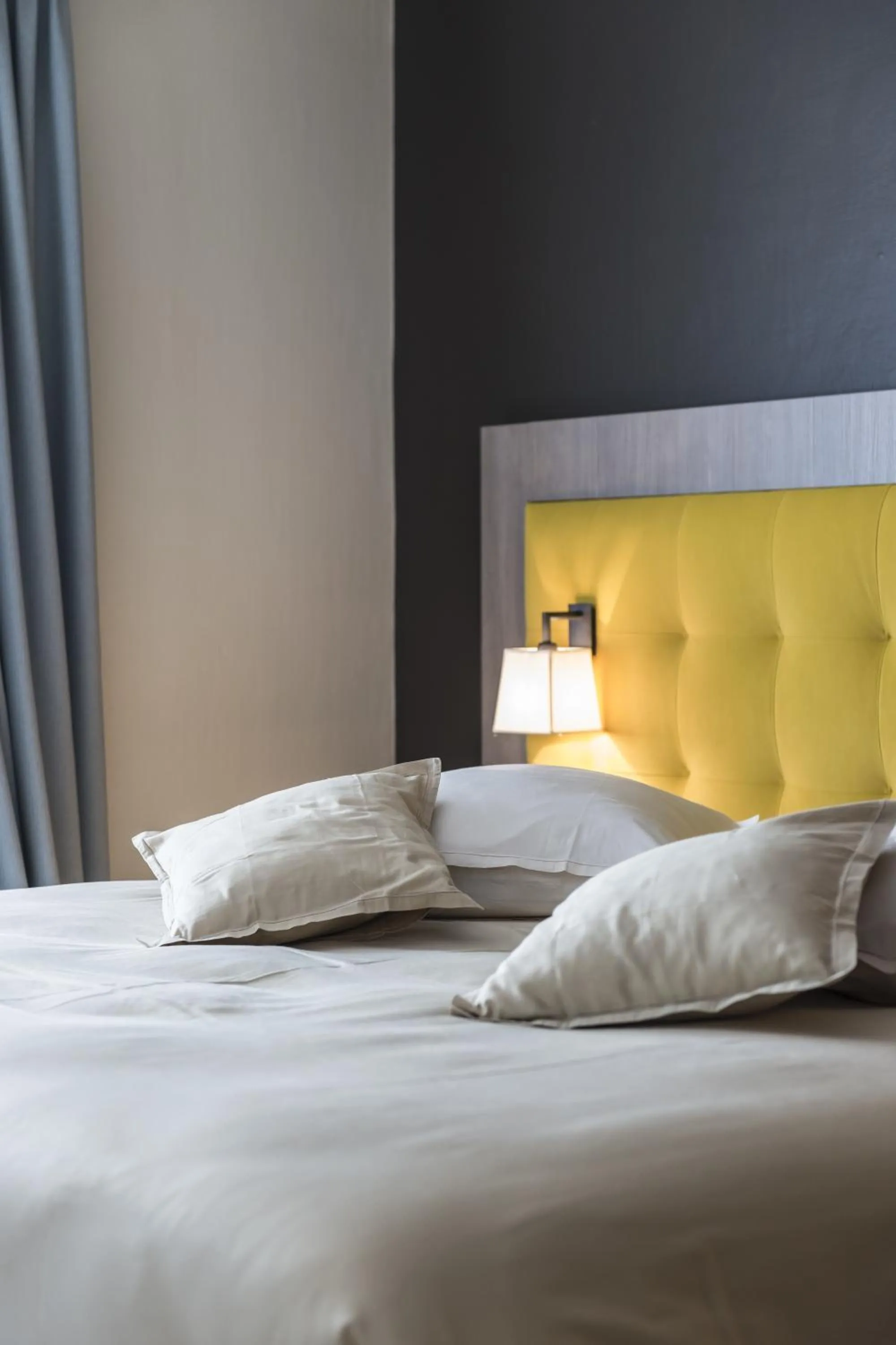 Decorative detail, Bed in Hotel In den Bonten Os