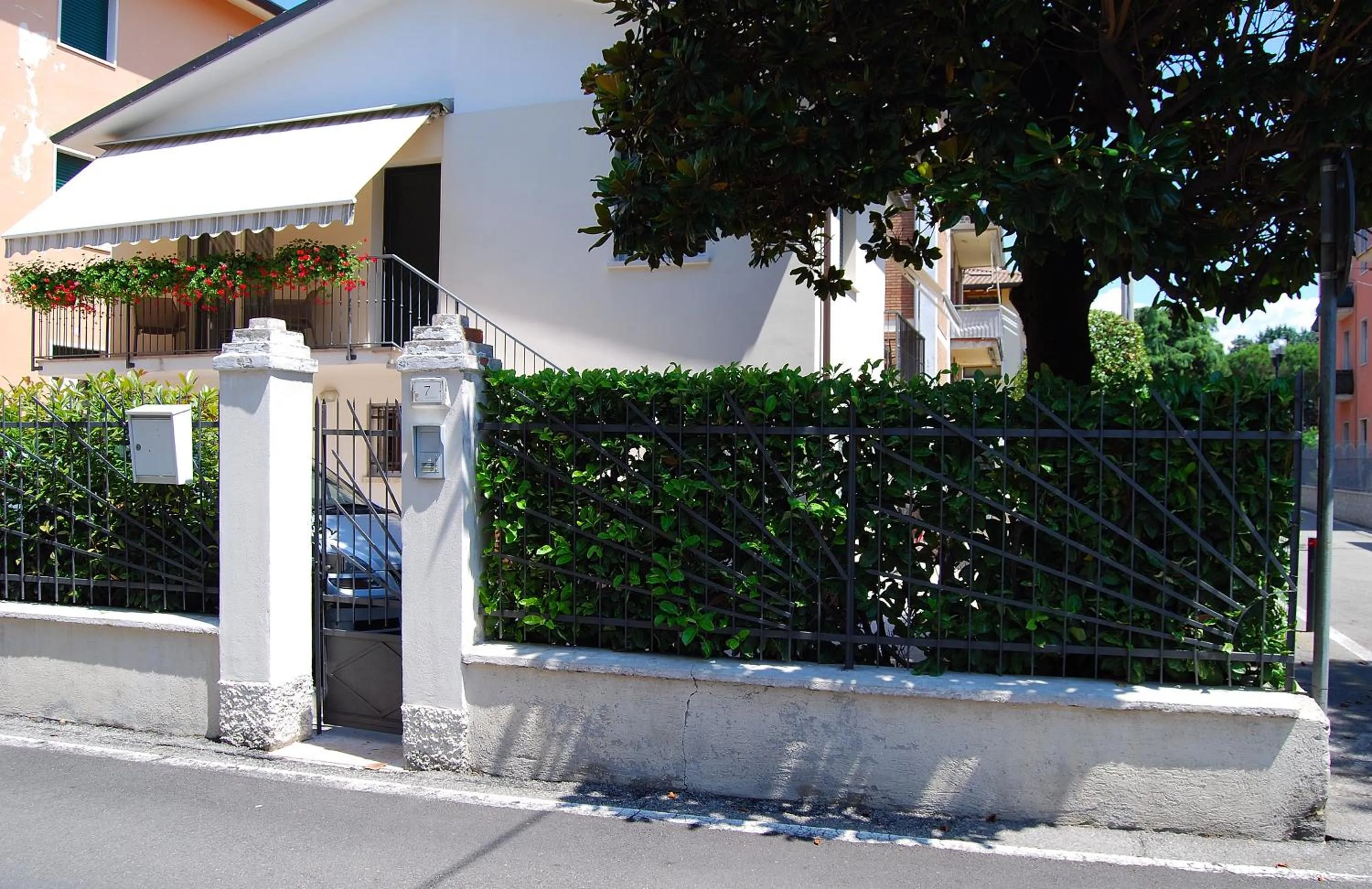 Facade/entrance in Hotel Taormina