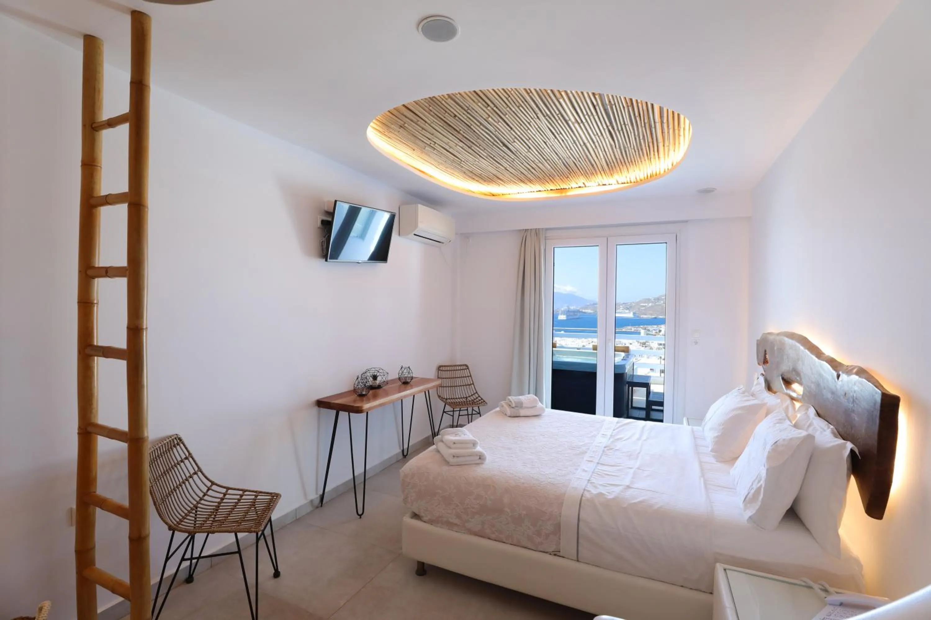 Bed in Ibiscus Boutique