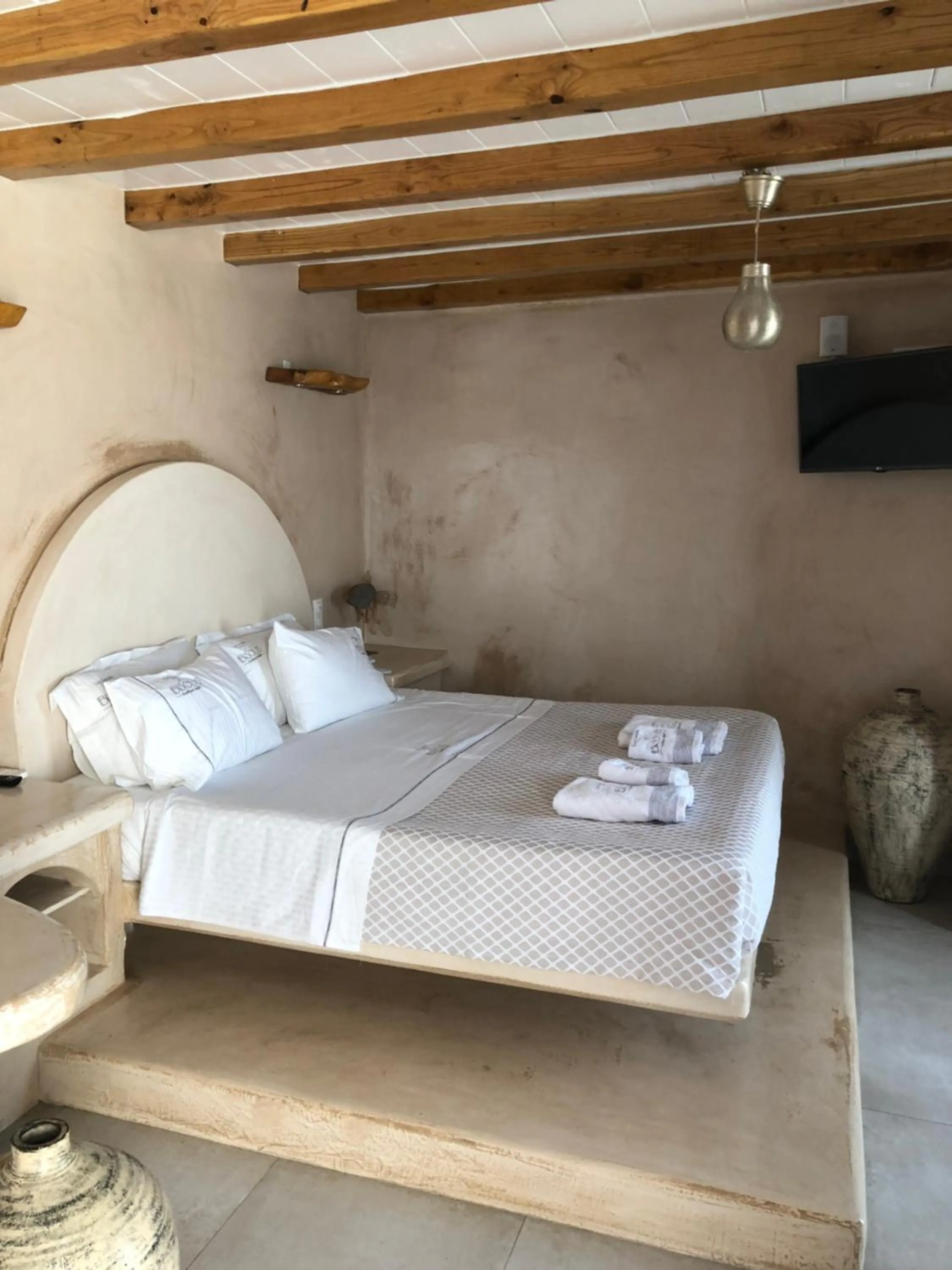 Bedroom, Bed in Ibiscus Boutique